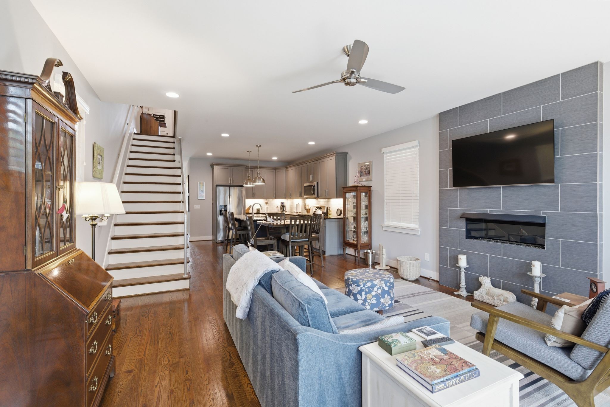 5411 Michigan Ave