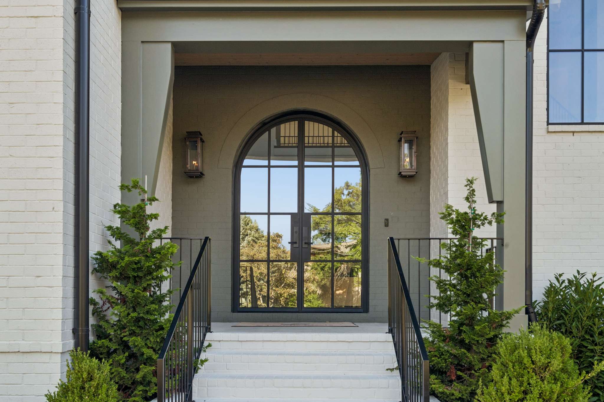 4123 Skyline Dr