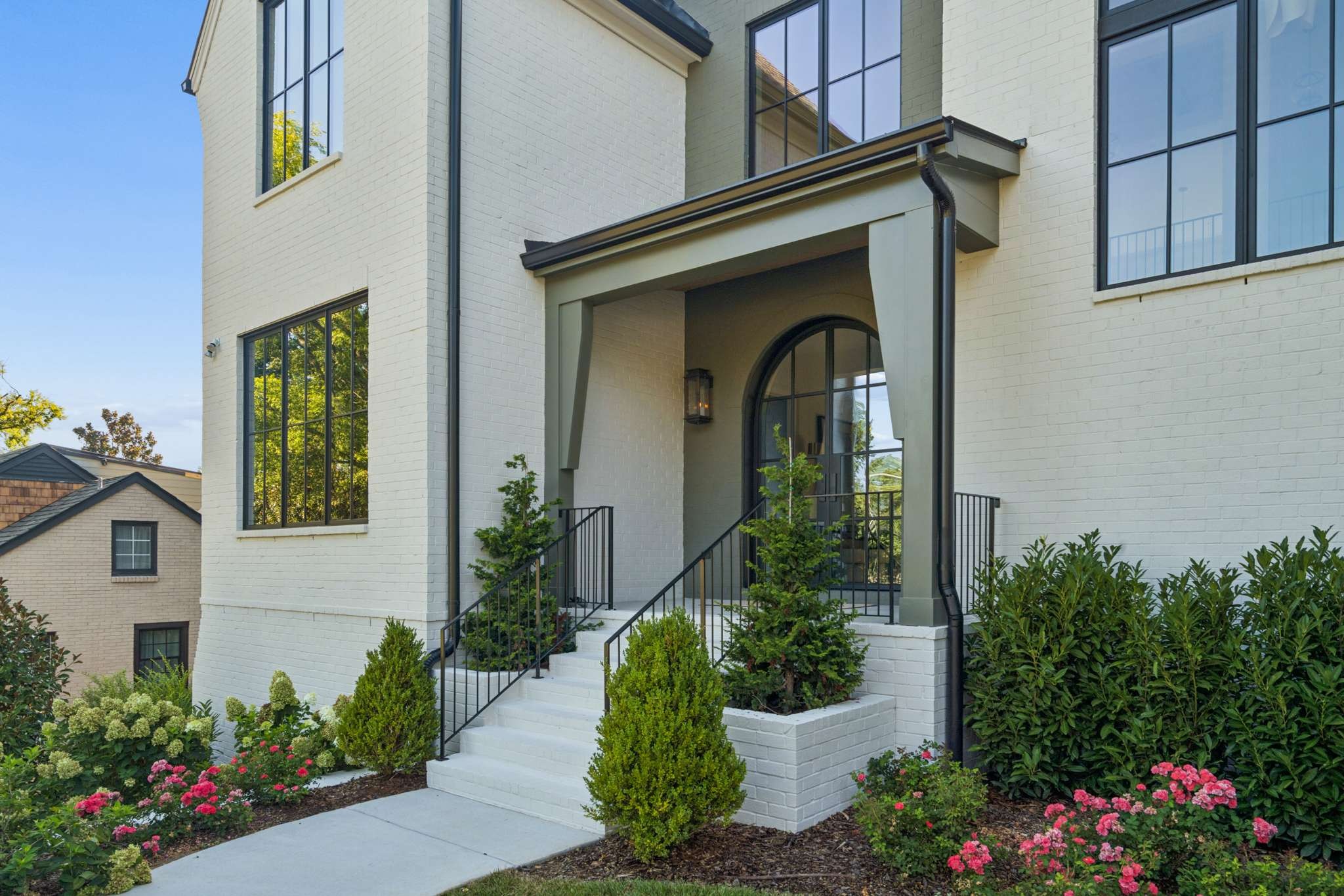 4123 Skyline Dr