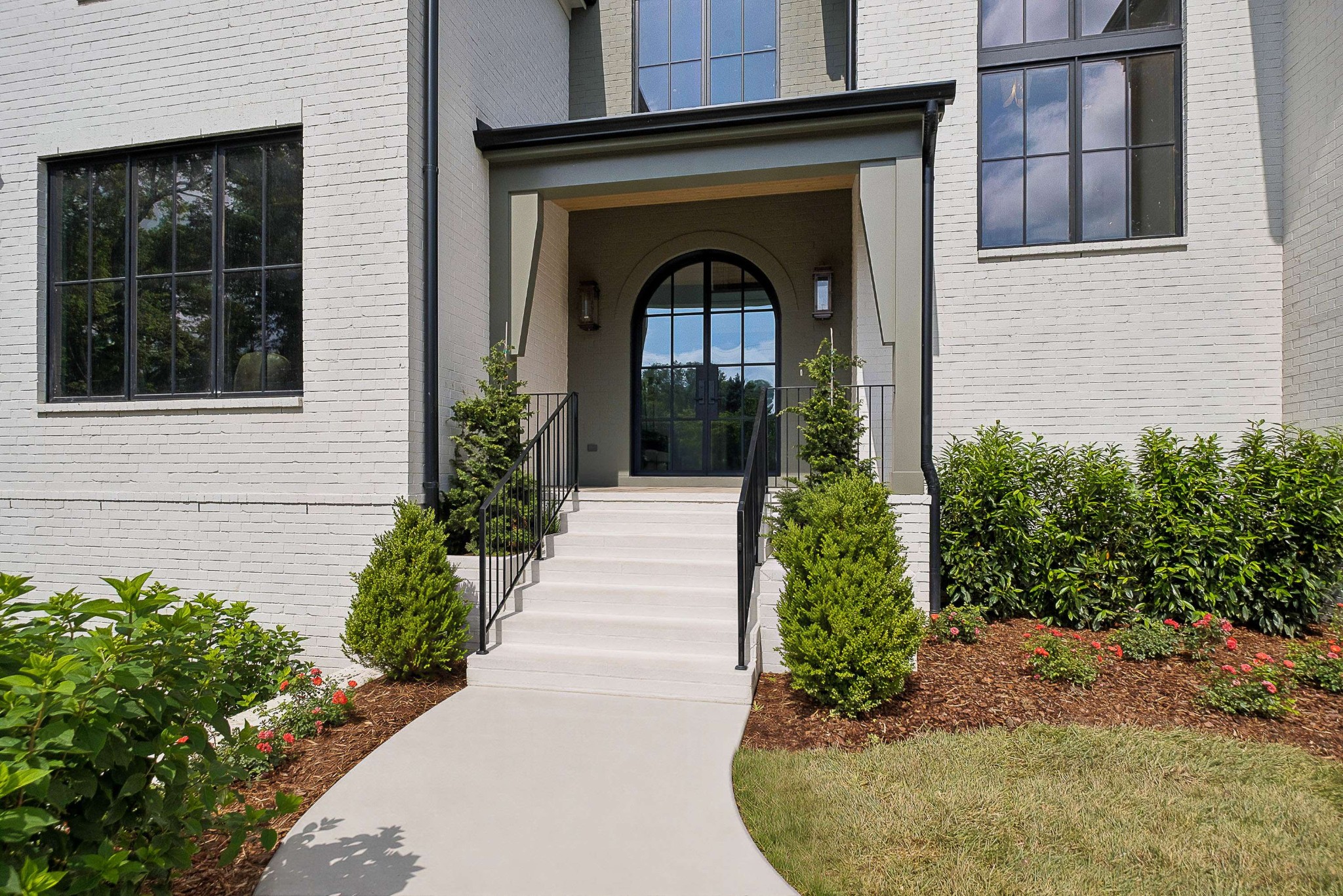4123 Skyline Dr