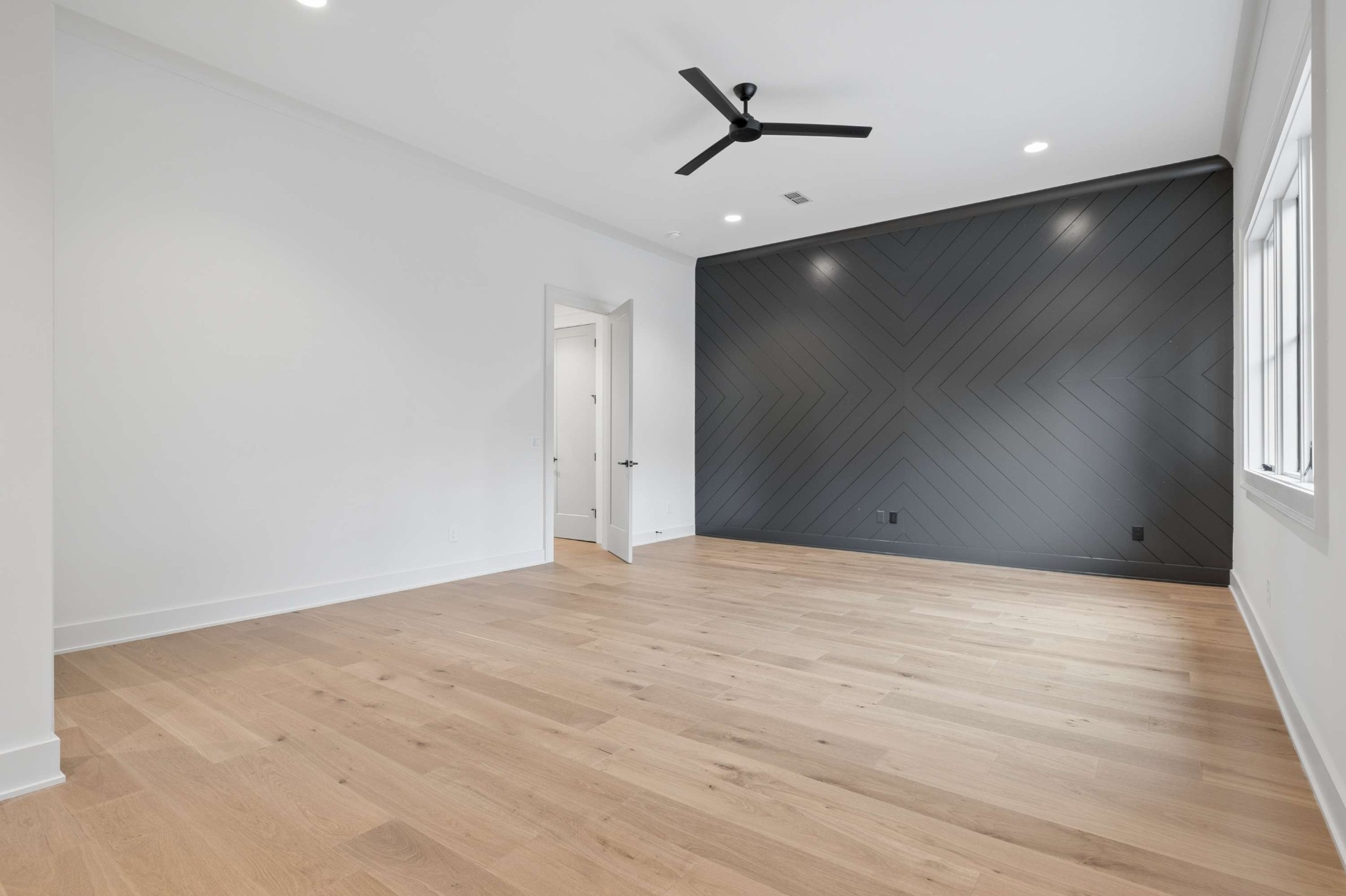 4123 Skyline Dr