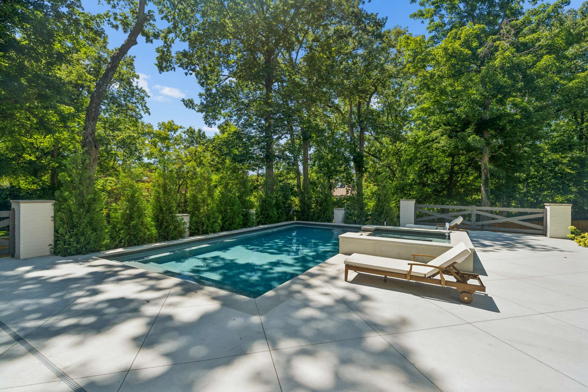 4123 Skyline Dr