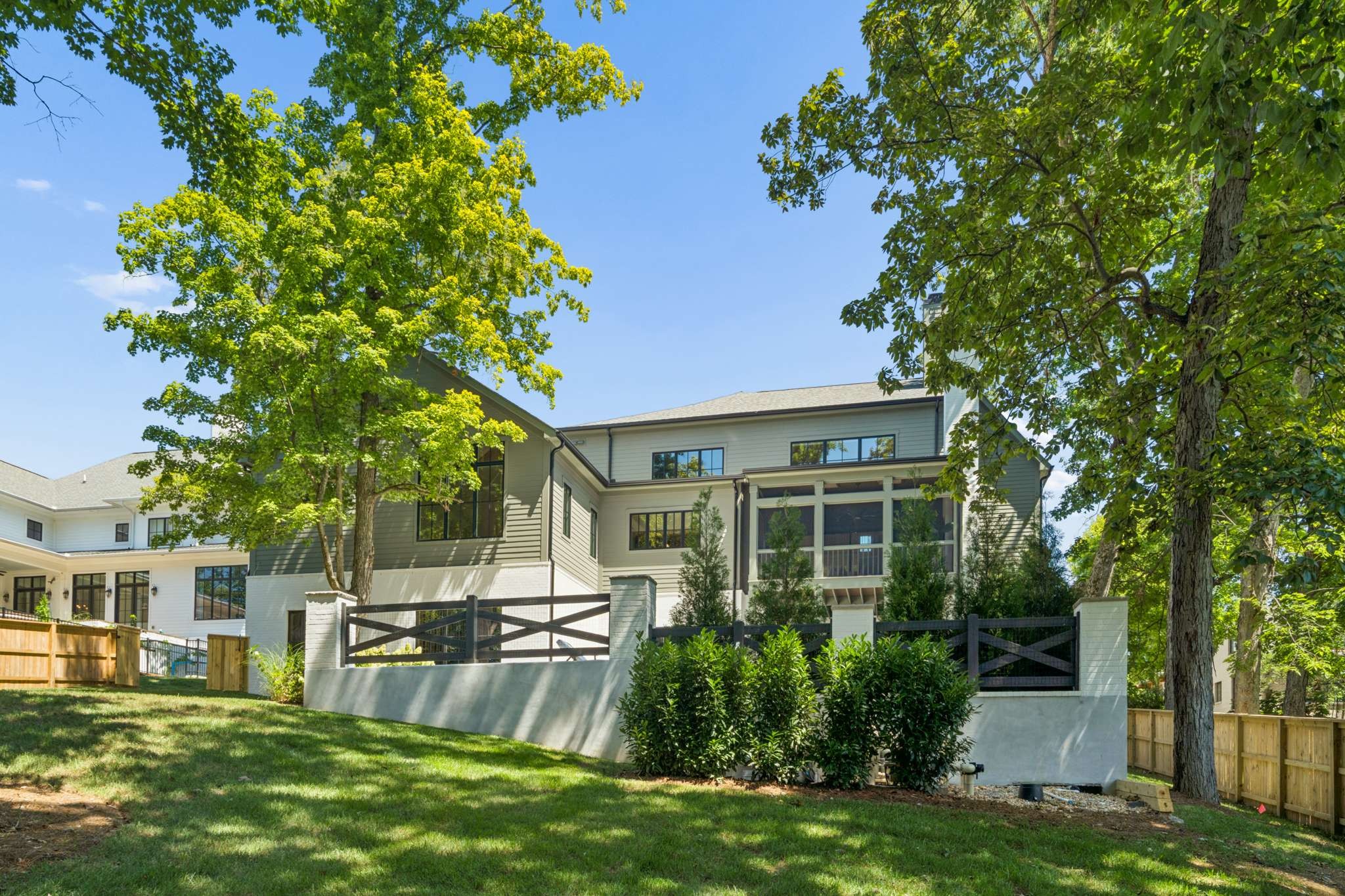 4123 Skyline Dr