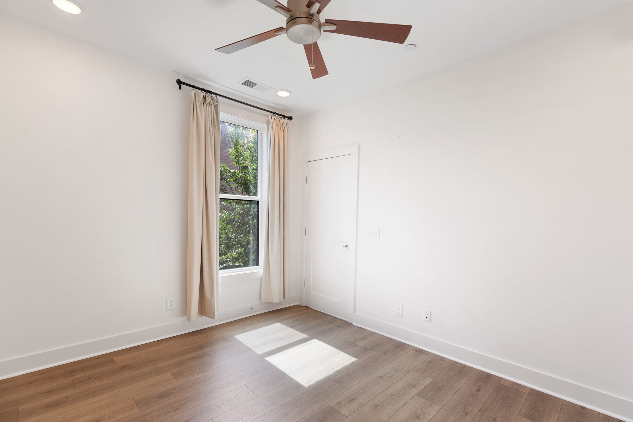 1613 Marshall Hollow Dr Unit: 203