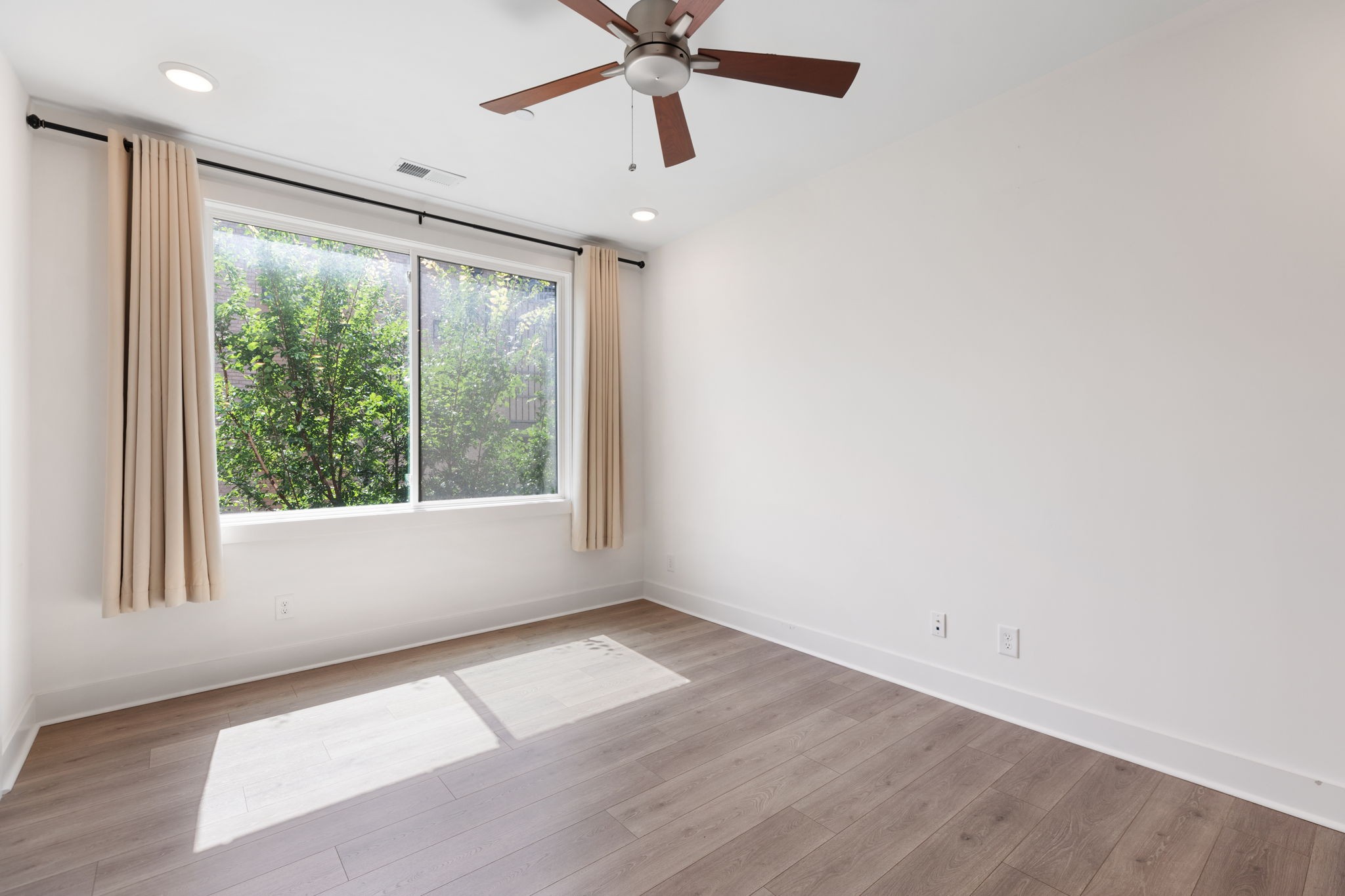 1613 Marshall Hollow Dr Unit: 203