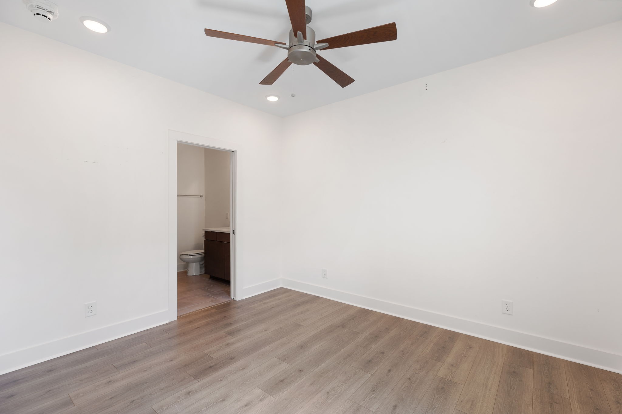 1613 Marshall Hollow Dr Unit: 203