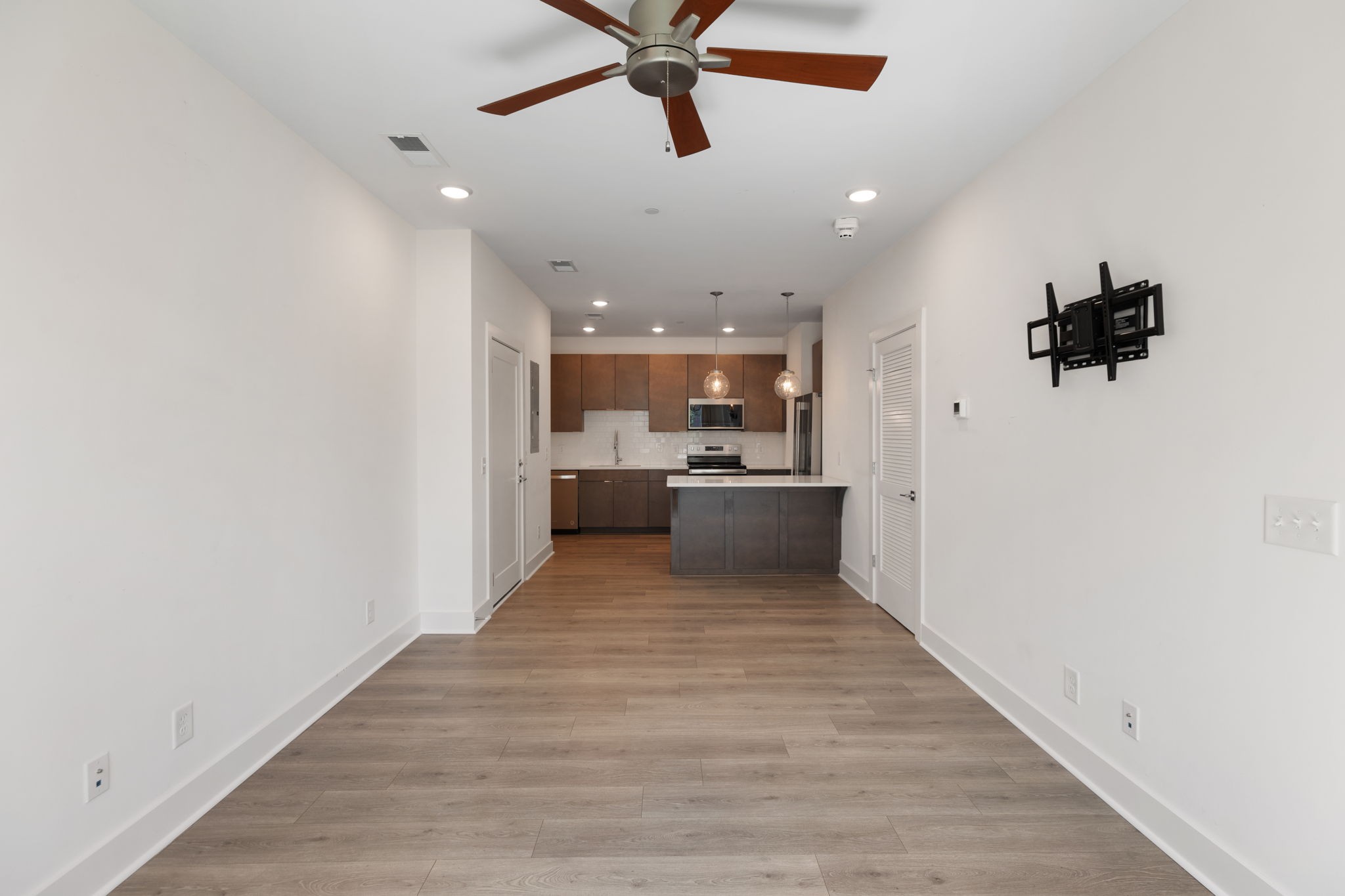 1613 Marshall Hollow Dr Unit: 203