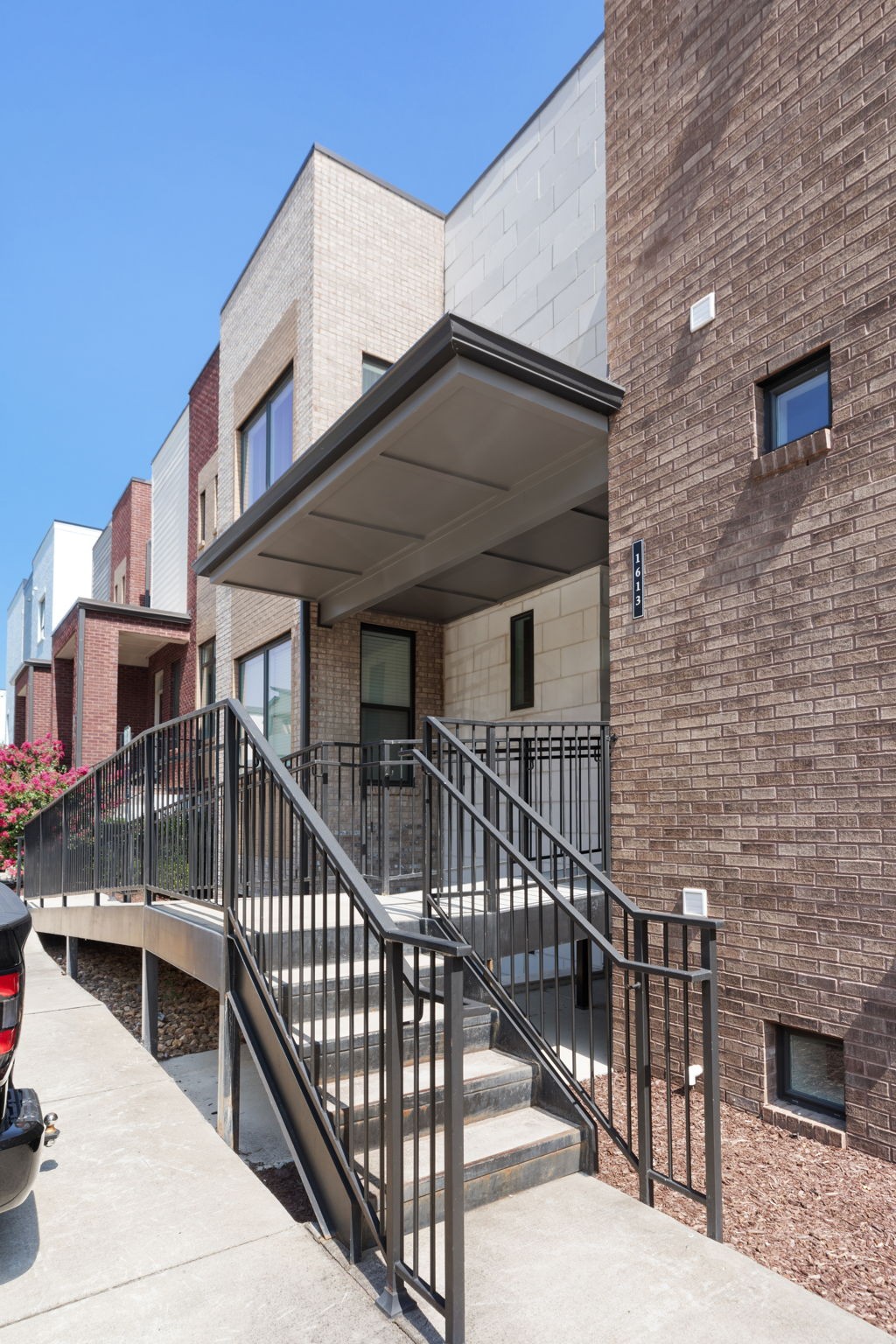 1613 Marshall Hollow Dr Unit: 203