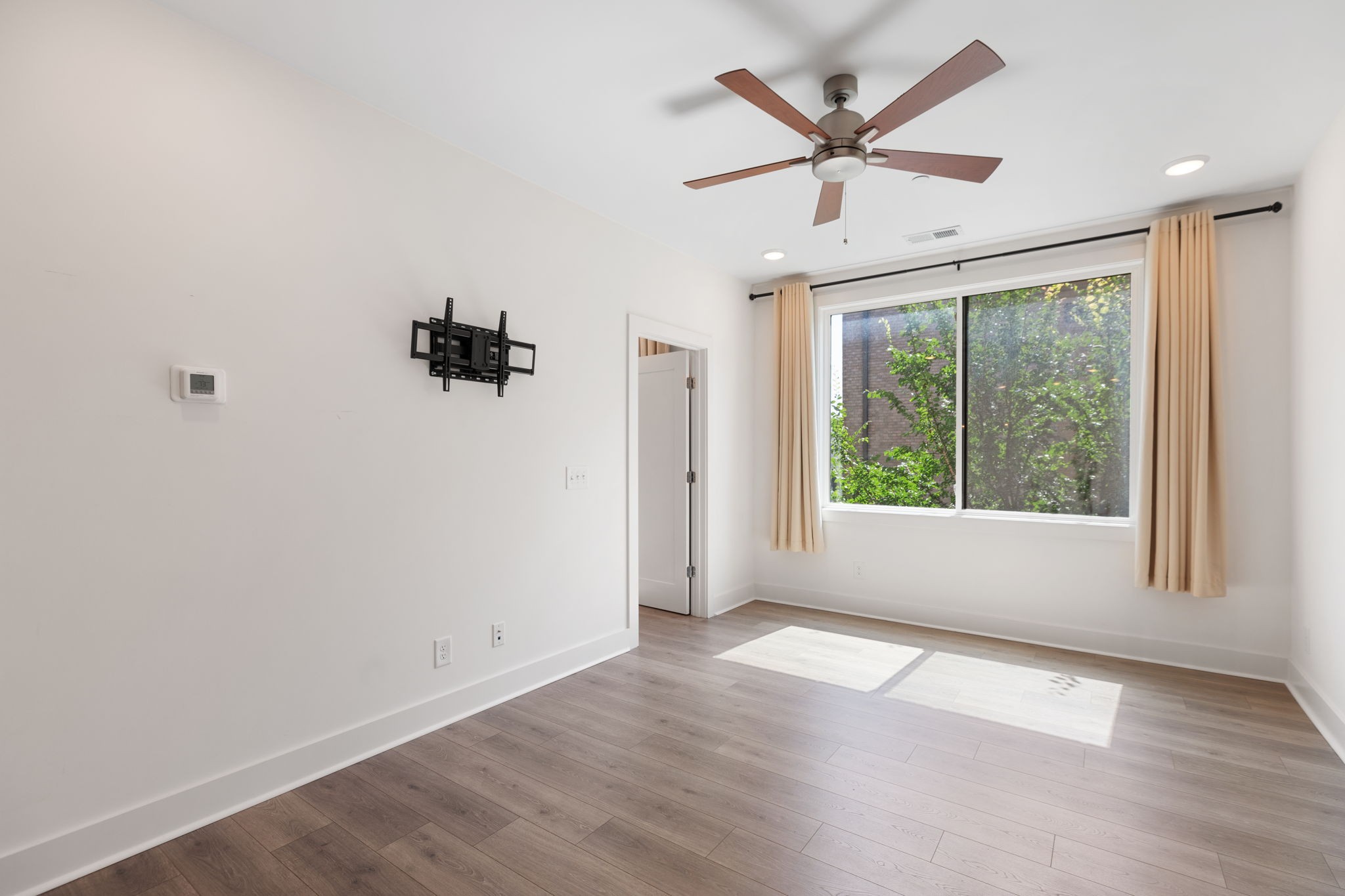 1613 Marshall Hollow Dr Unit: 203