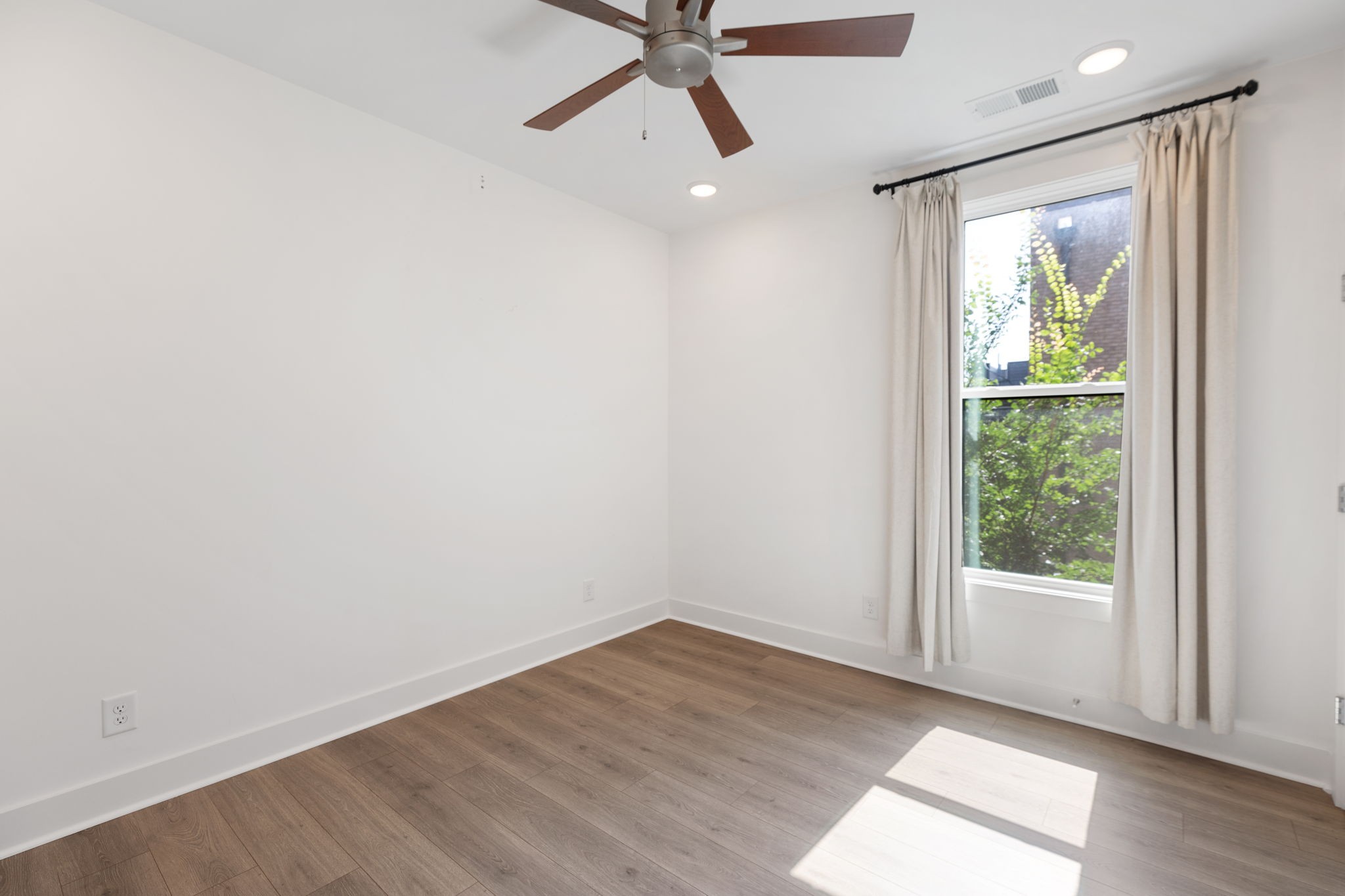 1613 Marshall Hollow Dr Unit: 203