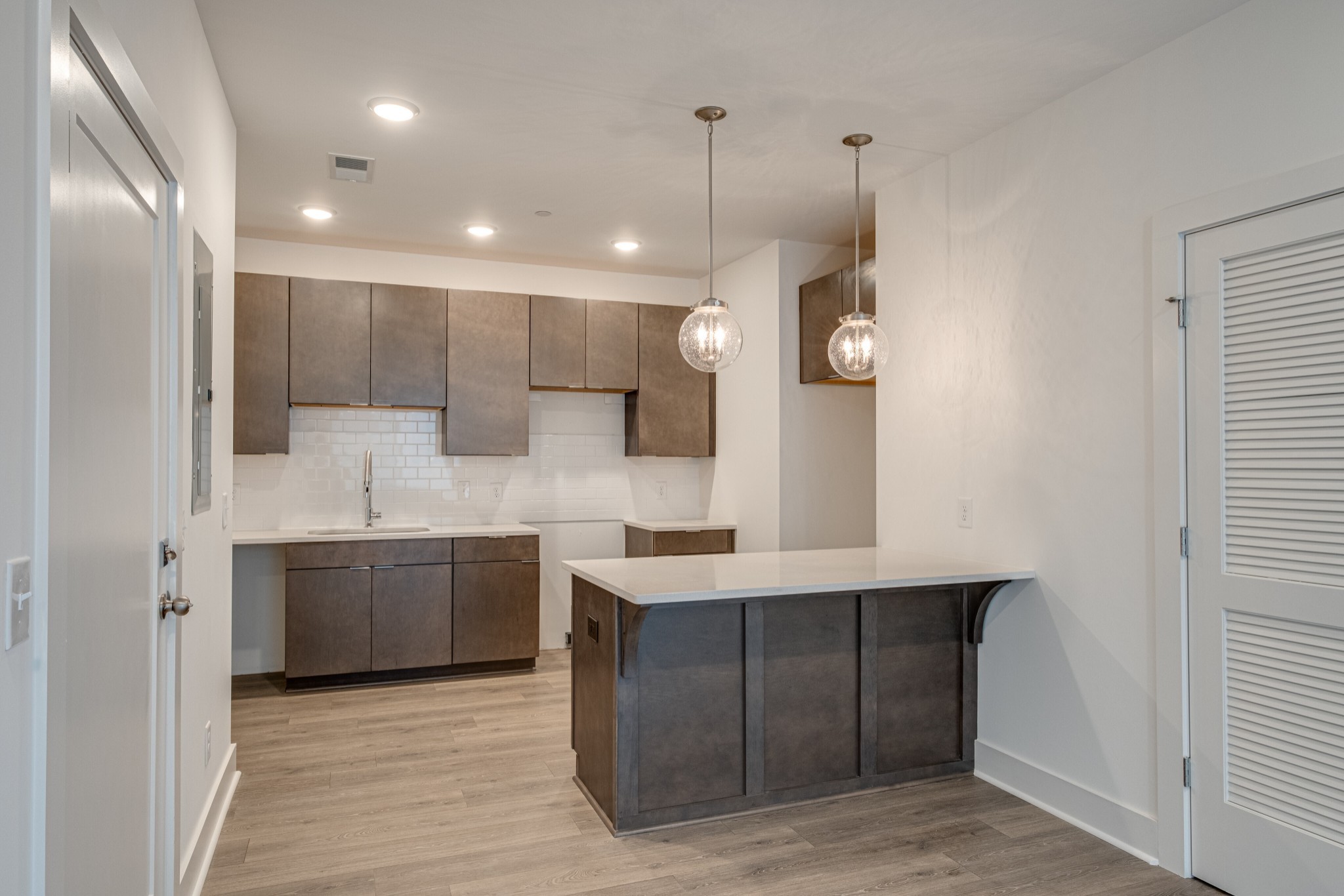 1613 Marshall Hollow Dr Unit: 203