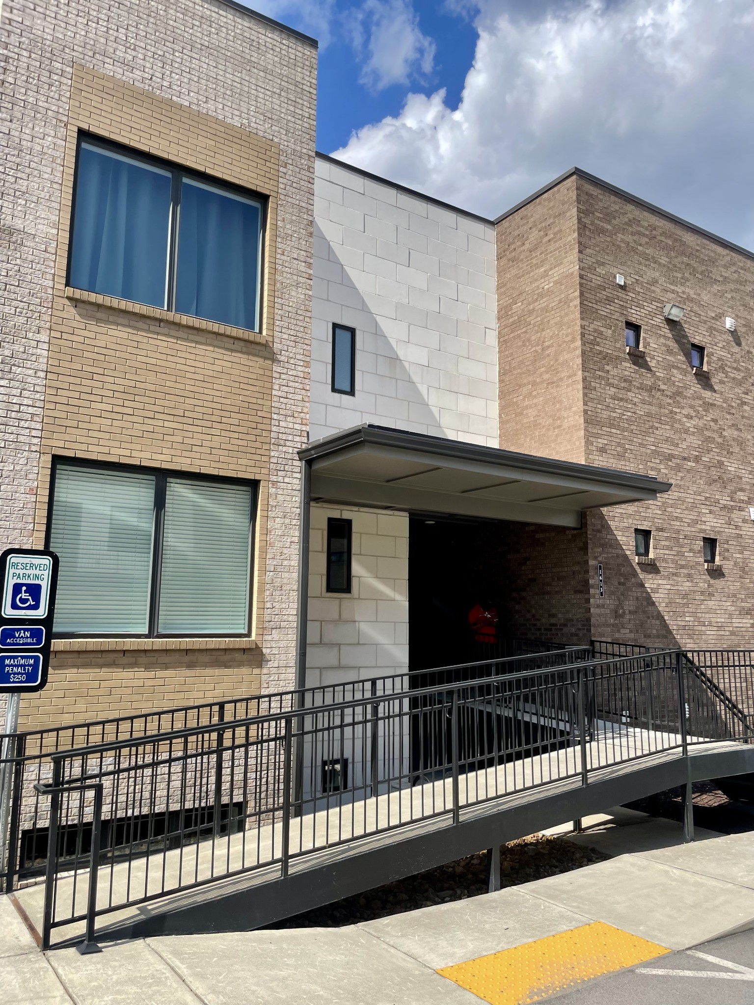 1613 Marshall Hollow Dr Unit: 203