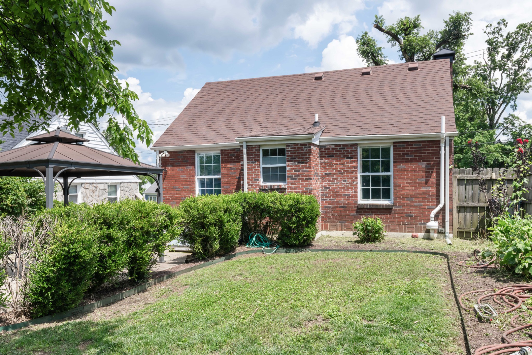 2903 Glenmeade Dr
