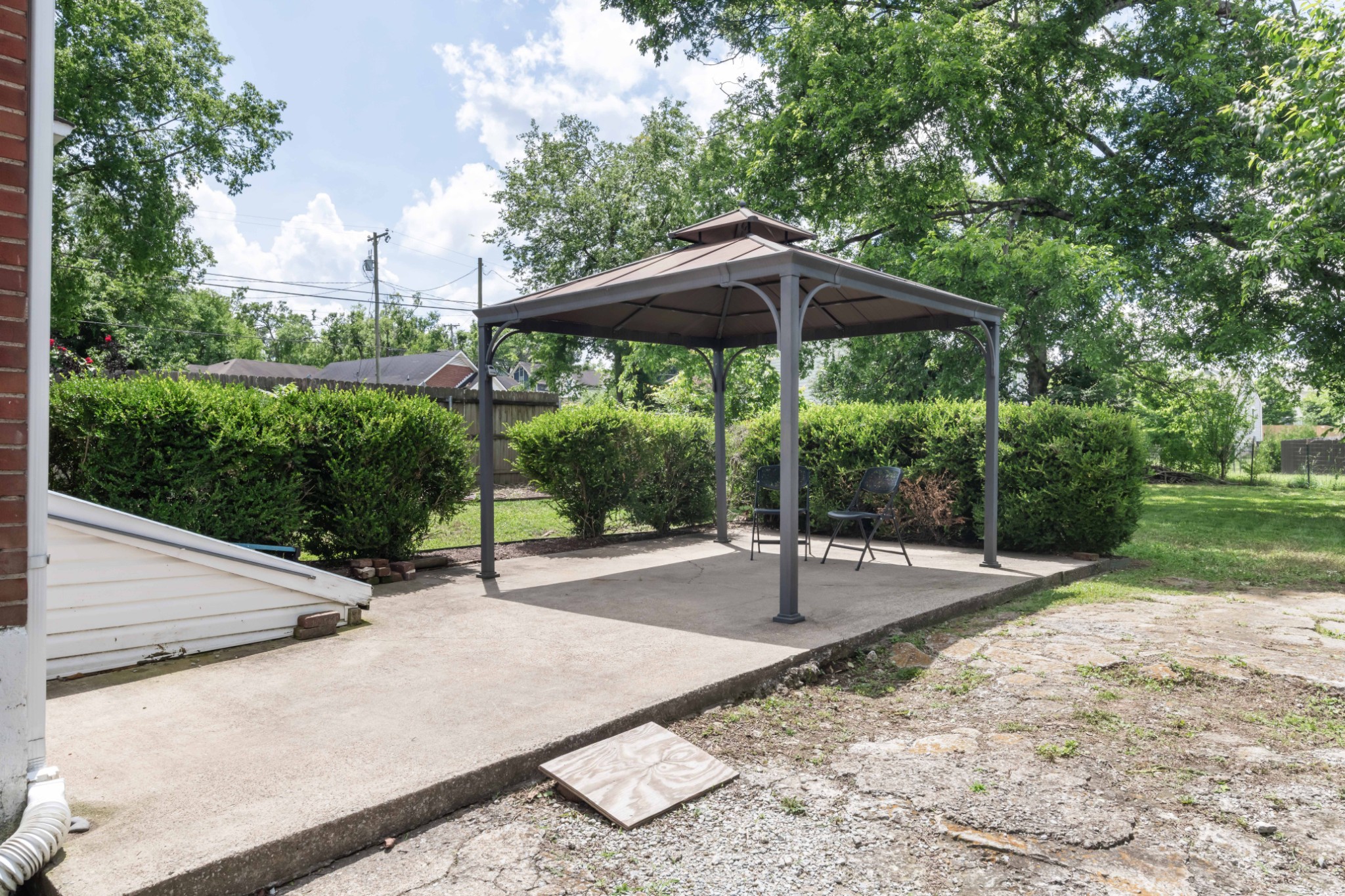 2903 Glenmeade Dr