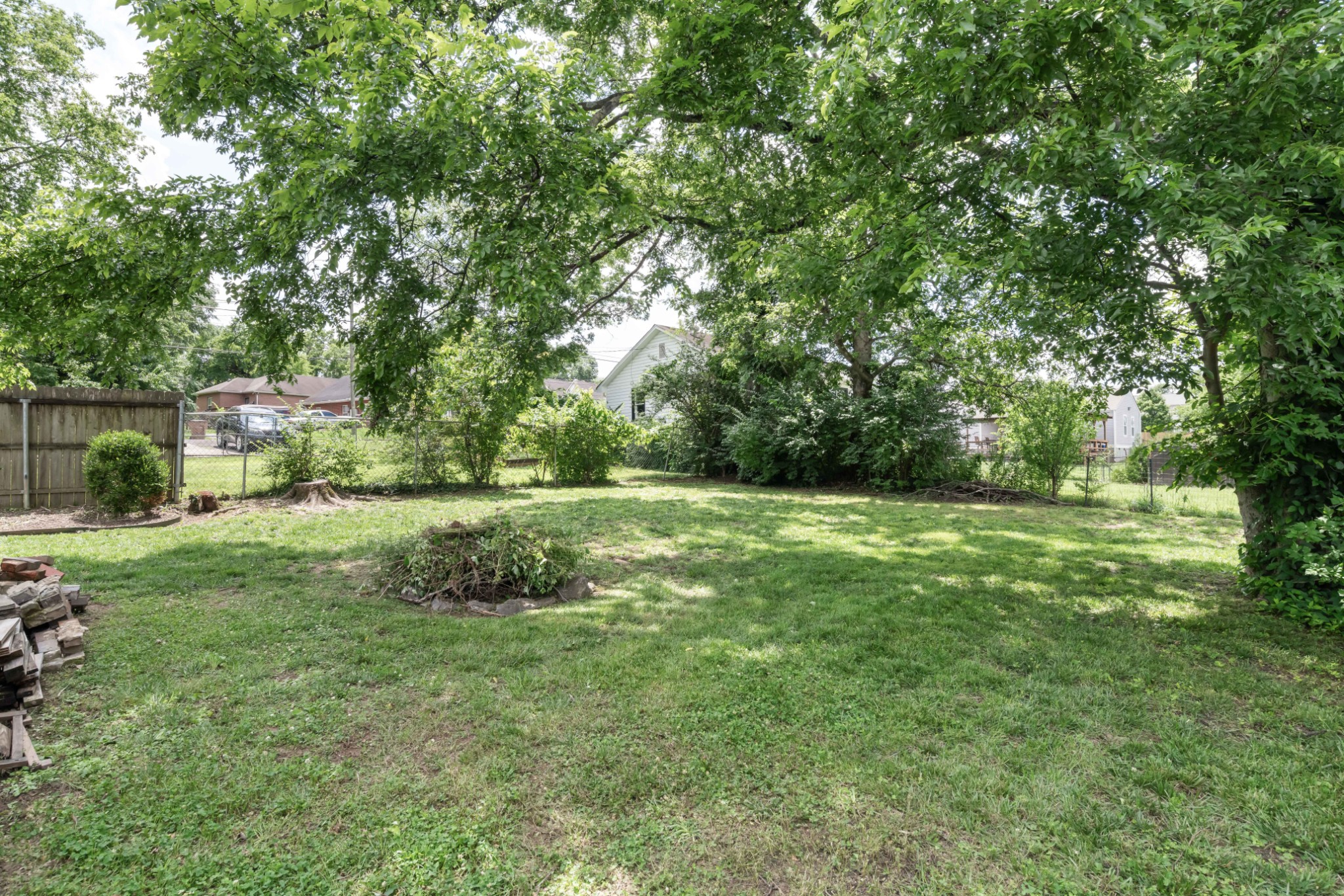 2903 Glenmeade Dr