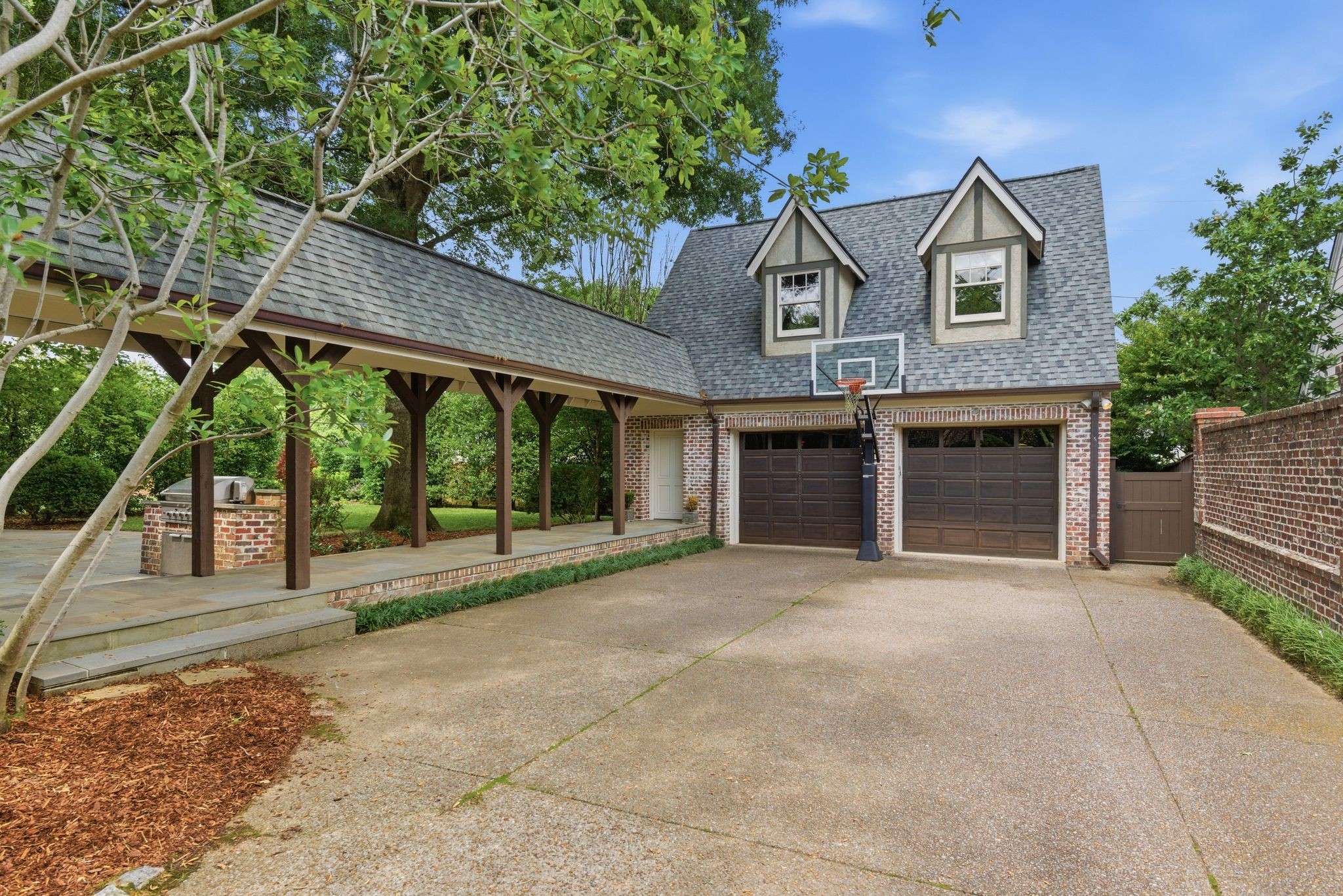 617 Westover Dr