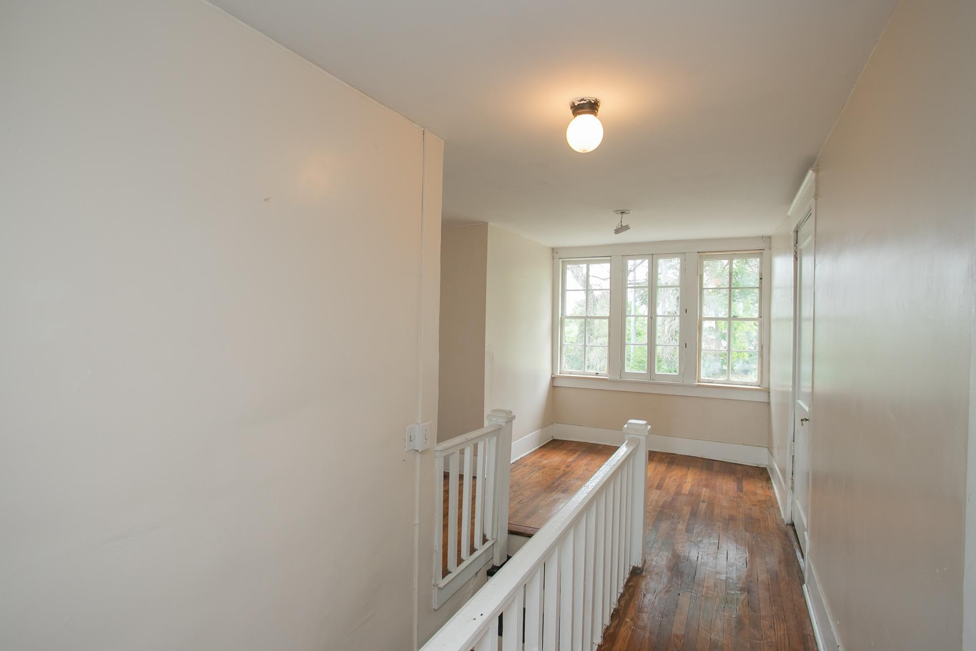 1516 Compton Ave