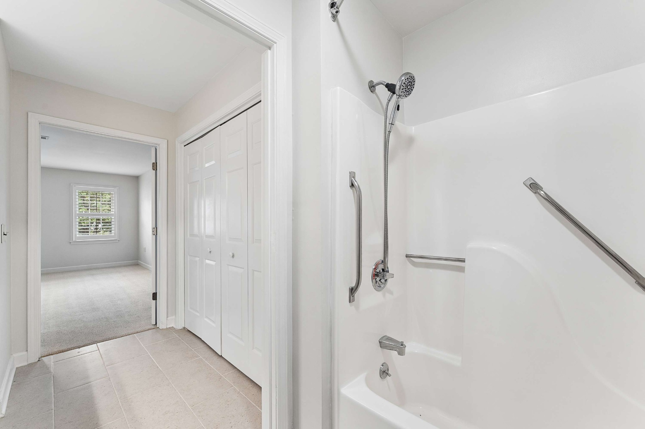 814 Marquette Dr