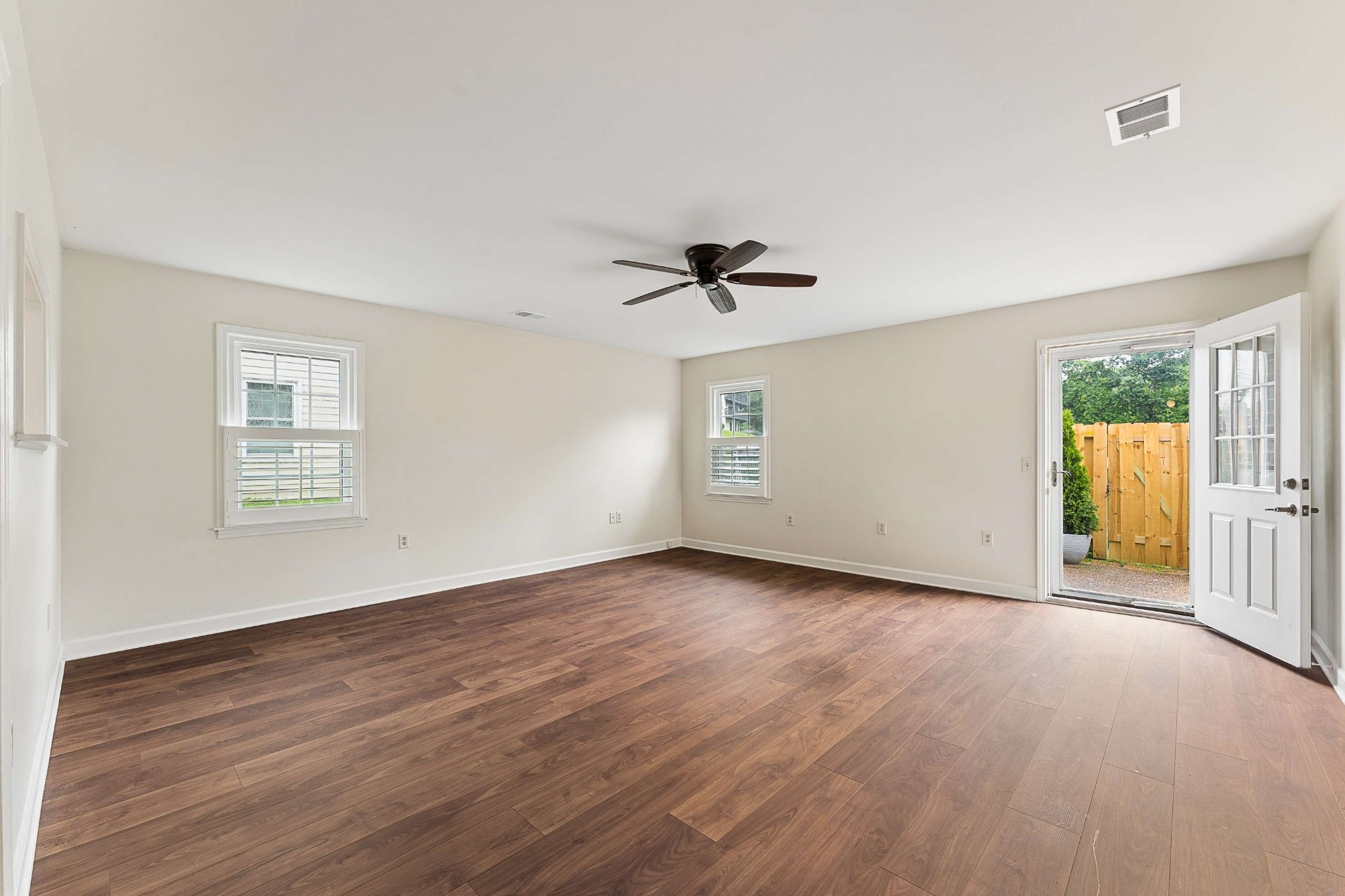 814 Marquette Dr