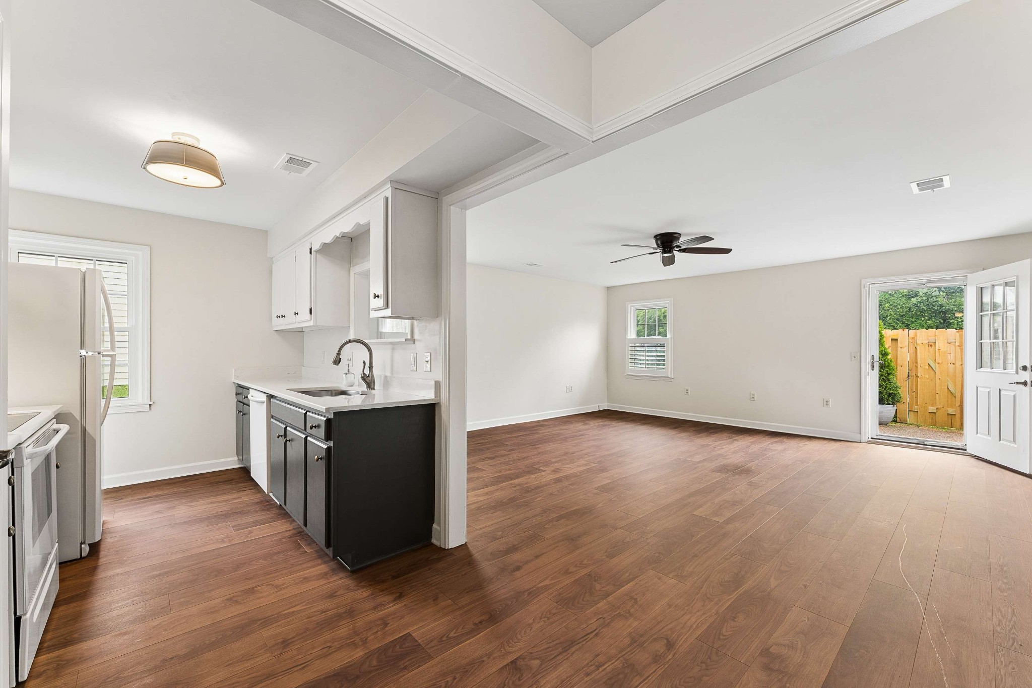 814 Marquette Dr