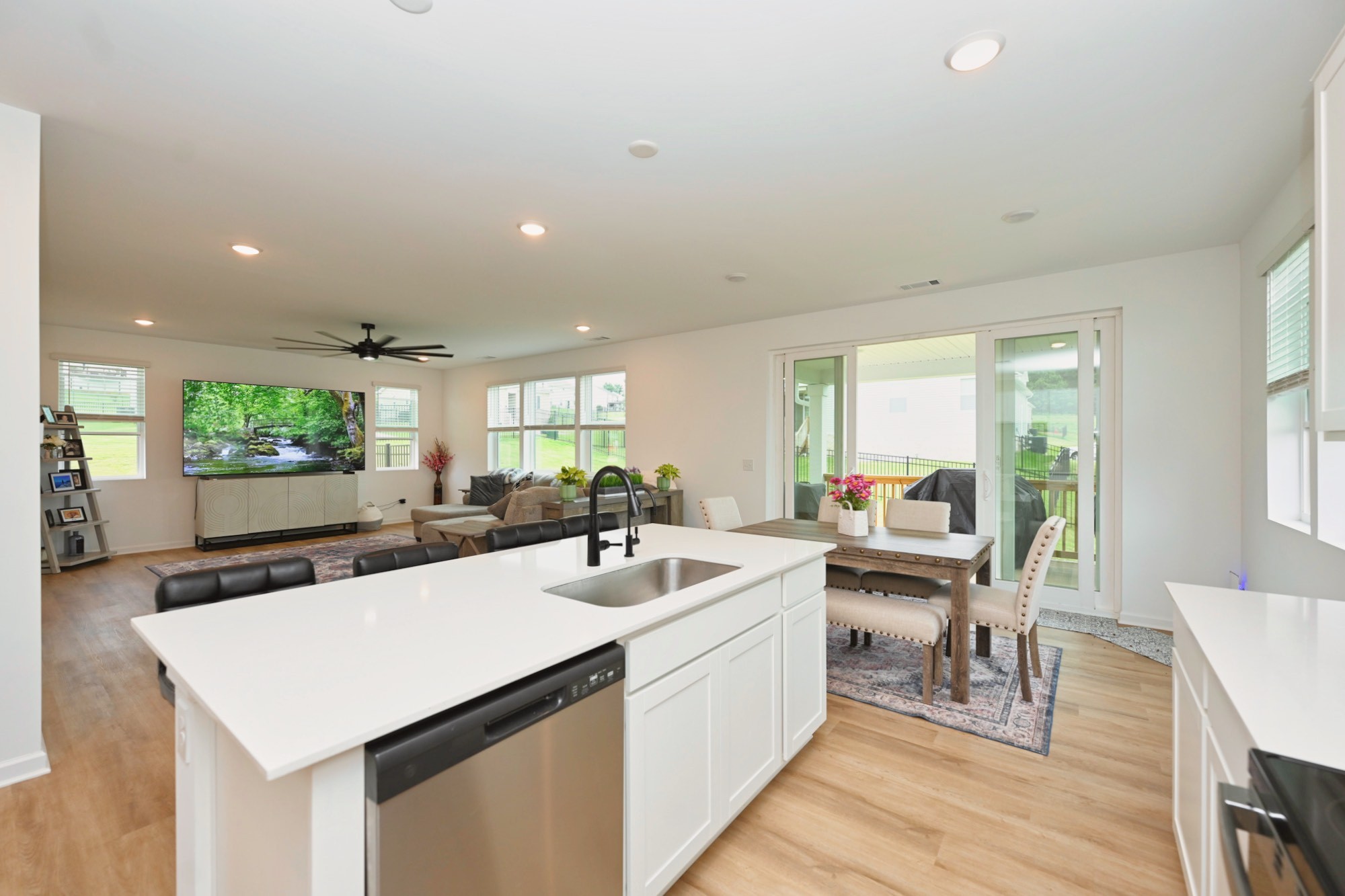 2982 Windstone Trl