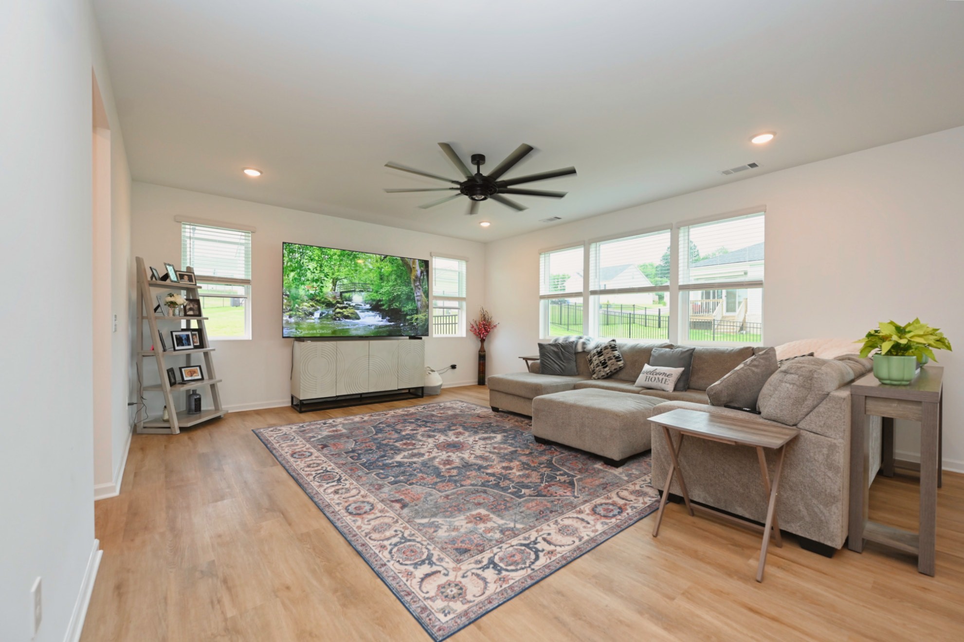 2982 Windstone Trl