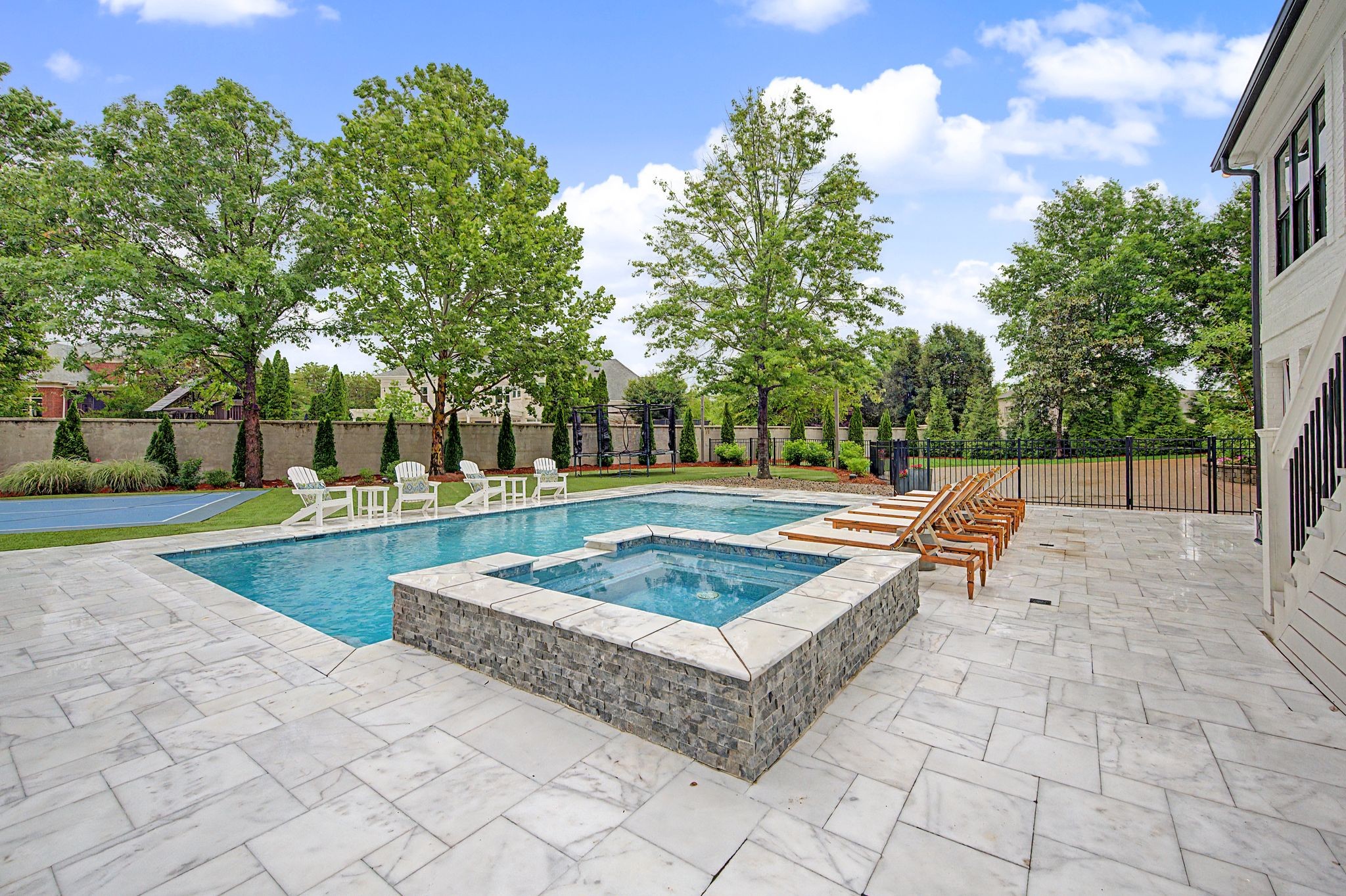 5102 Yale Ct