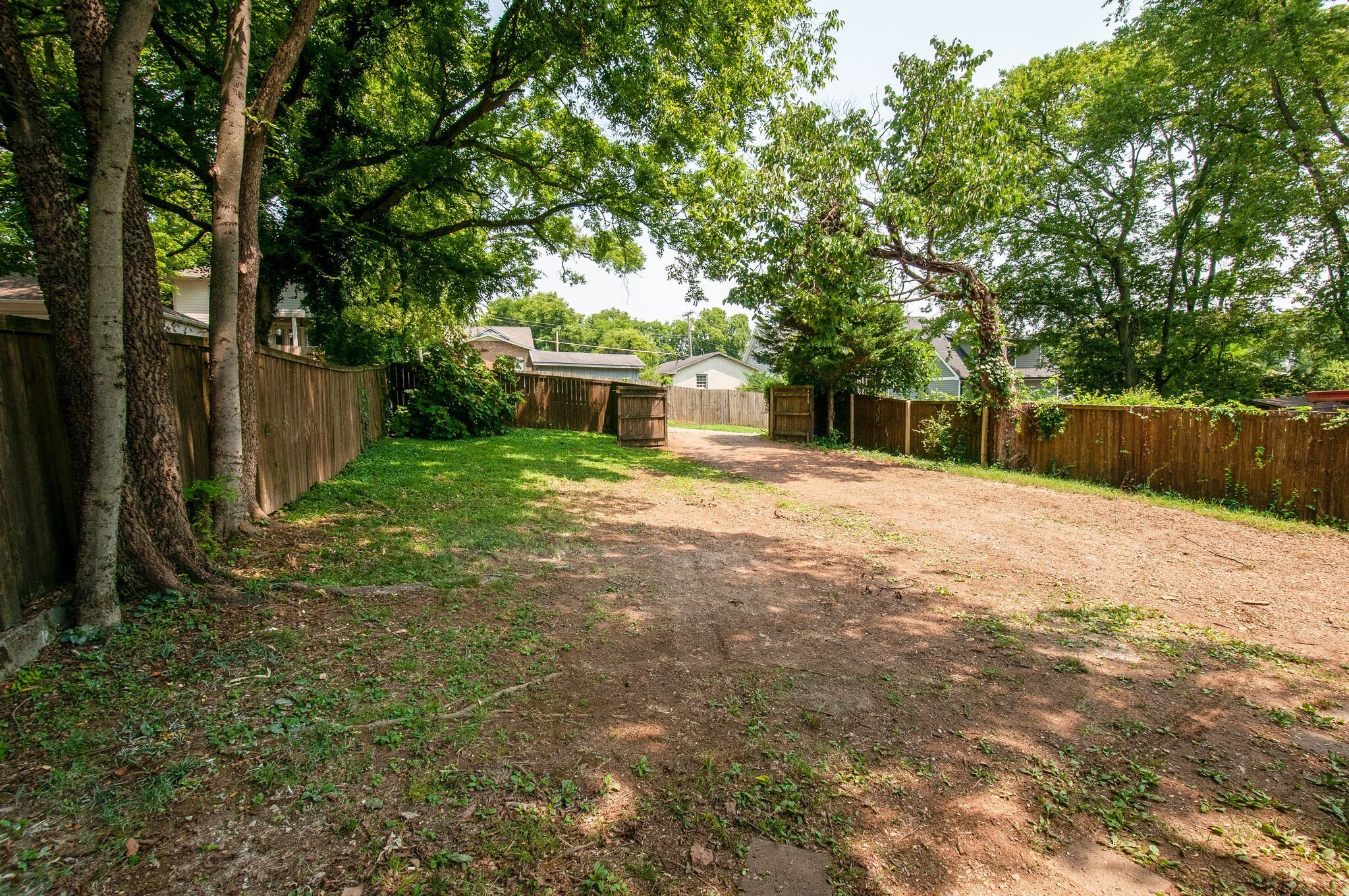 1006 S Douglas Ave