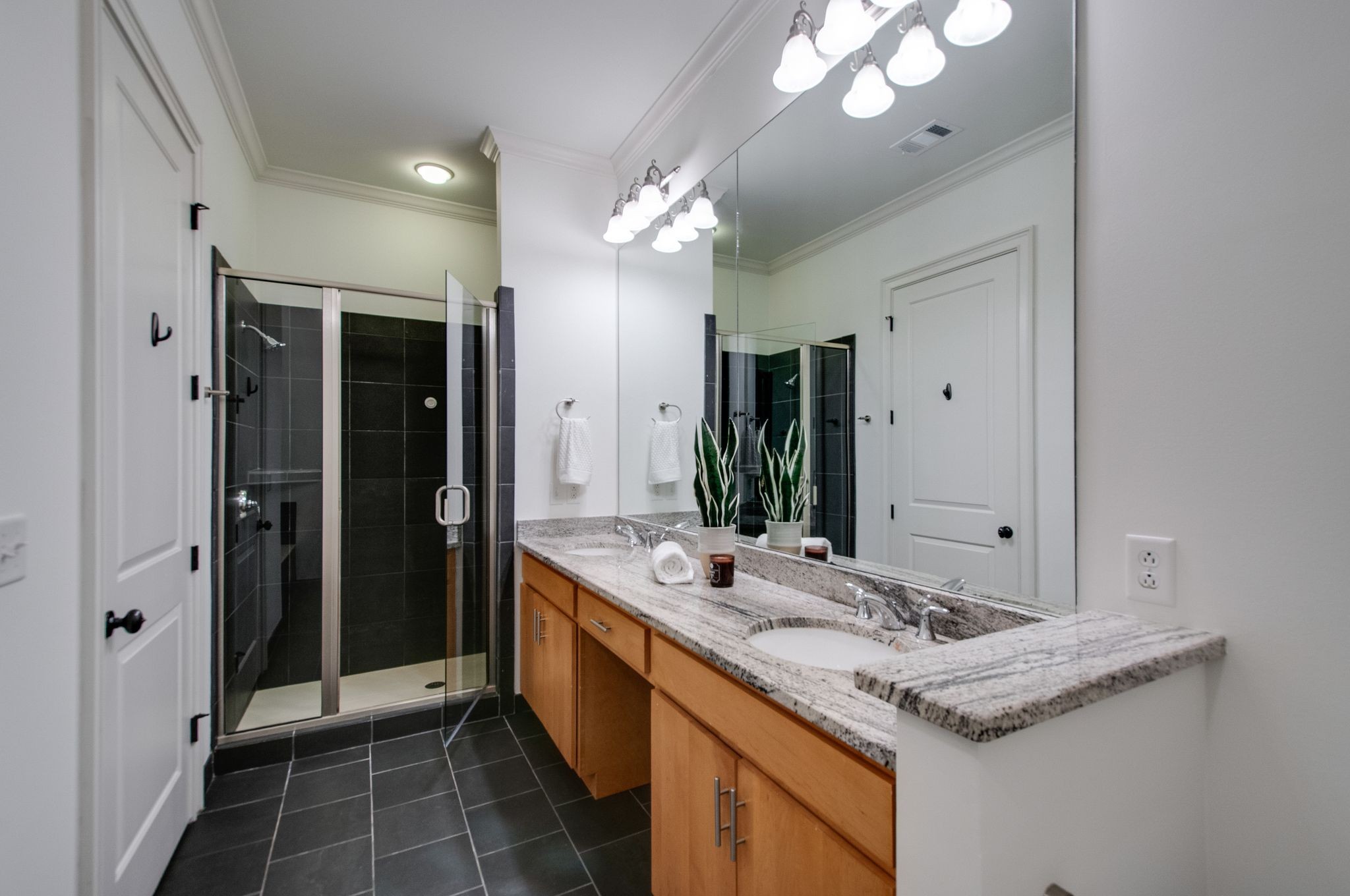 4120 Ridgefield Dr Unit: 402