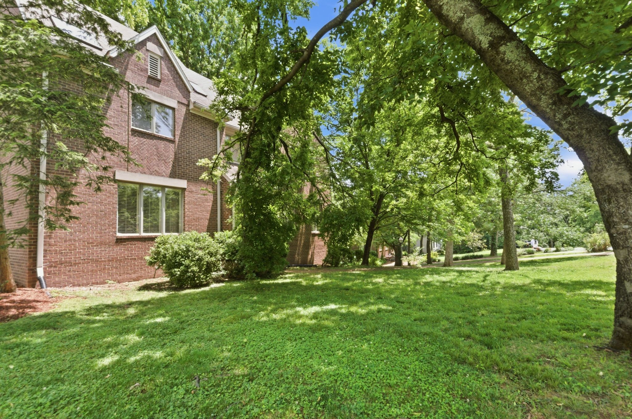 3510 Stokesmont Rd