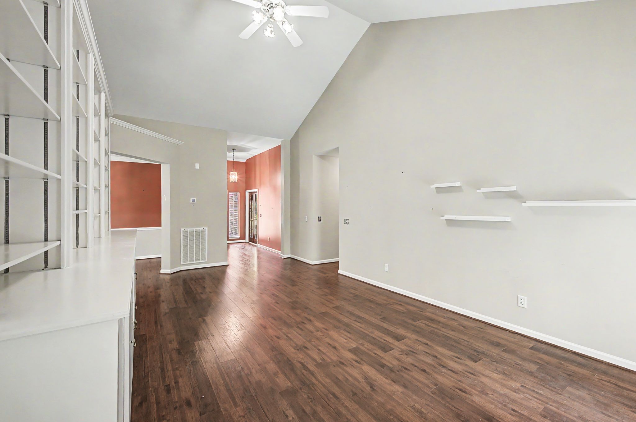 5113 Millbrook Dr