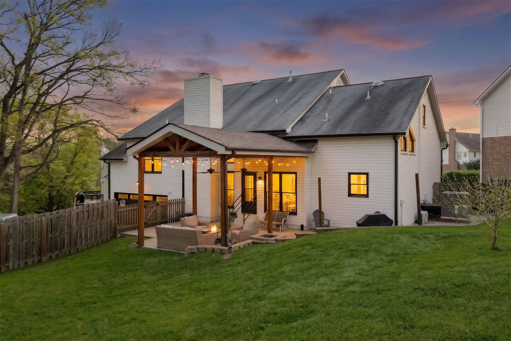 804 Old Thrasher Ct
