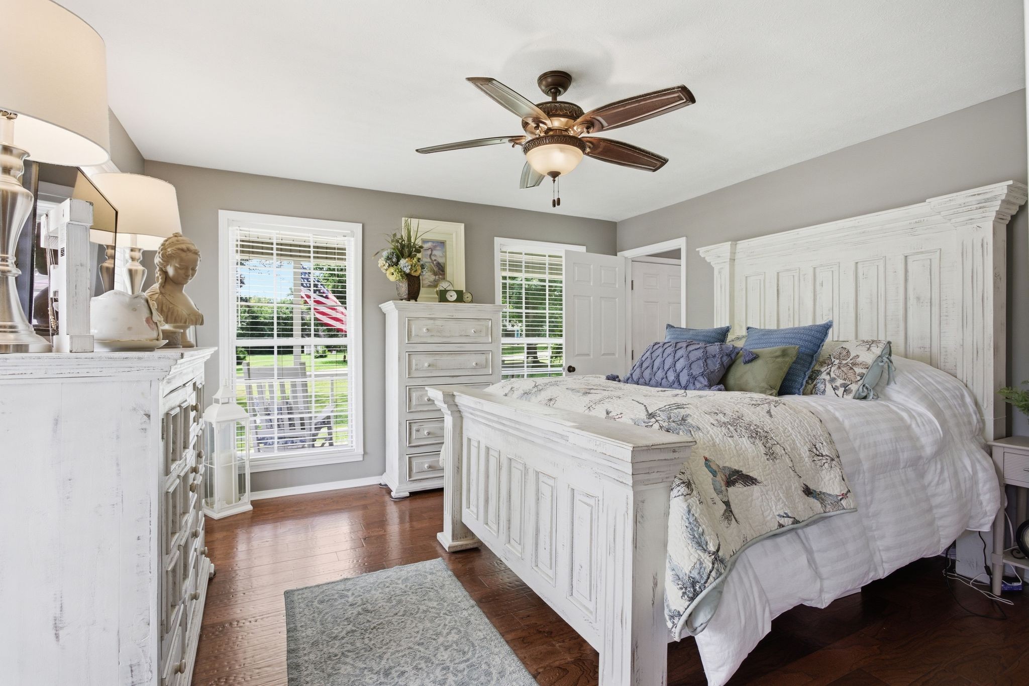 131 Pin Oaks Ln
