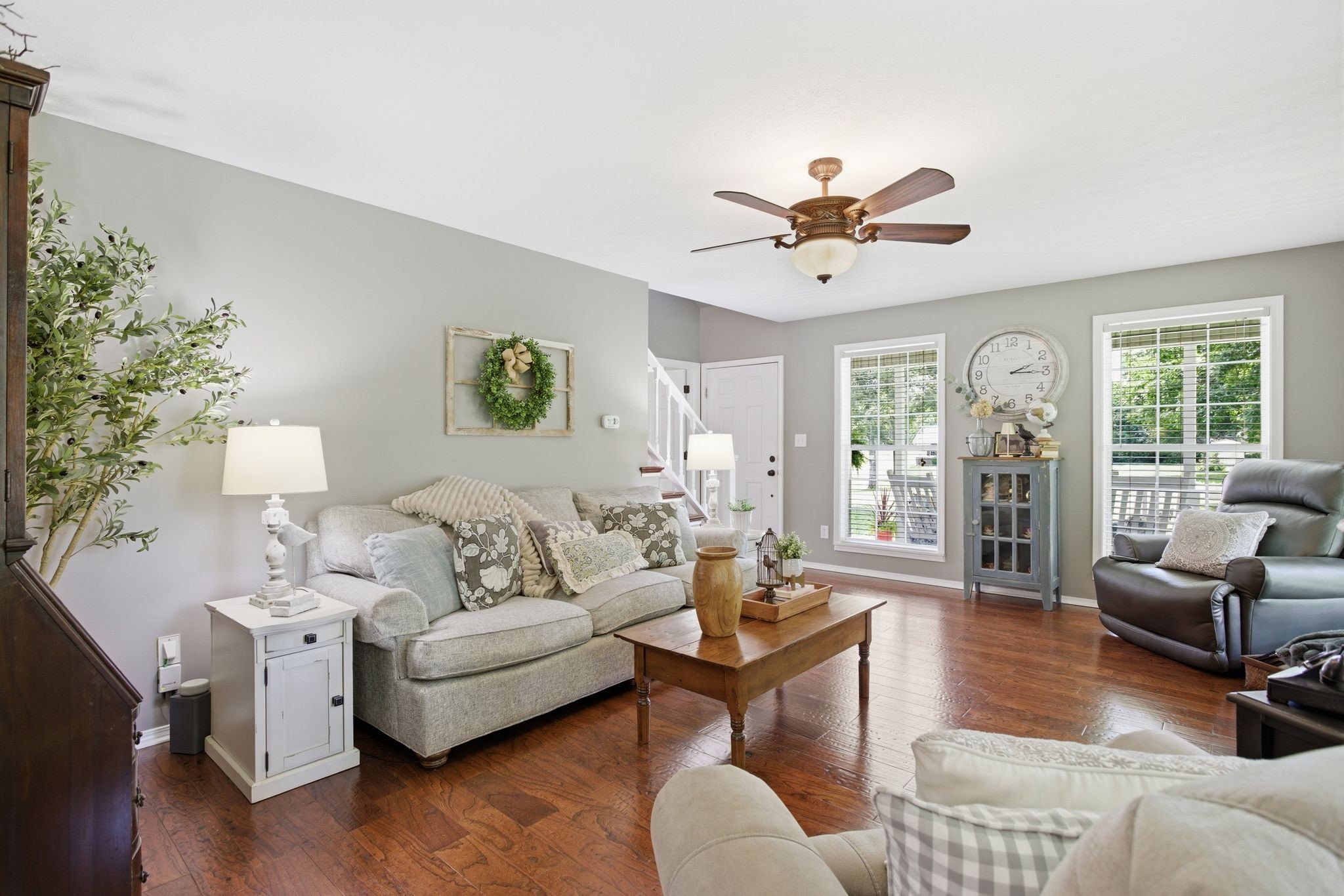 131 Pin Oaks Ln