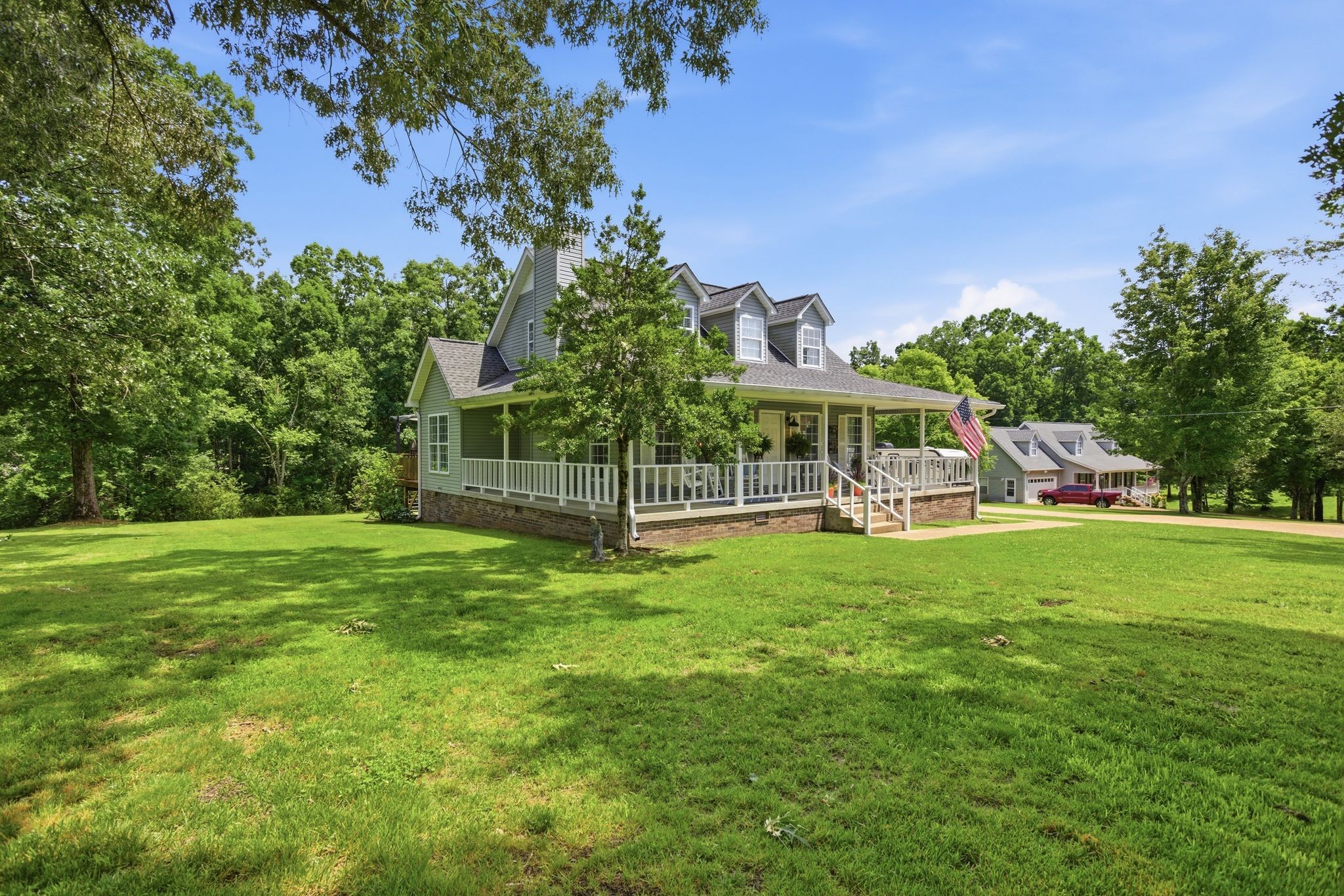 131 Pin Oaks Ln