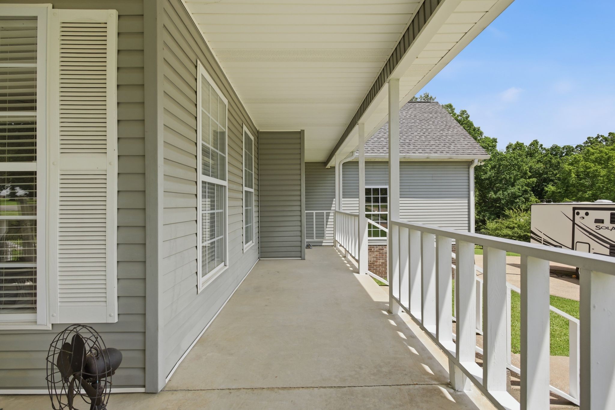 131 Pin Oaks Ln