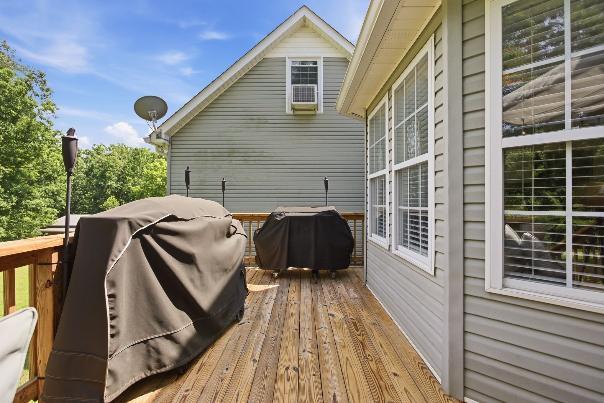 131 Pin Oaks Ln