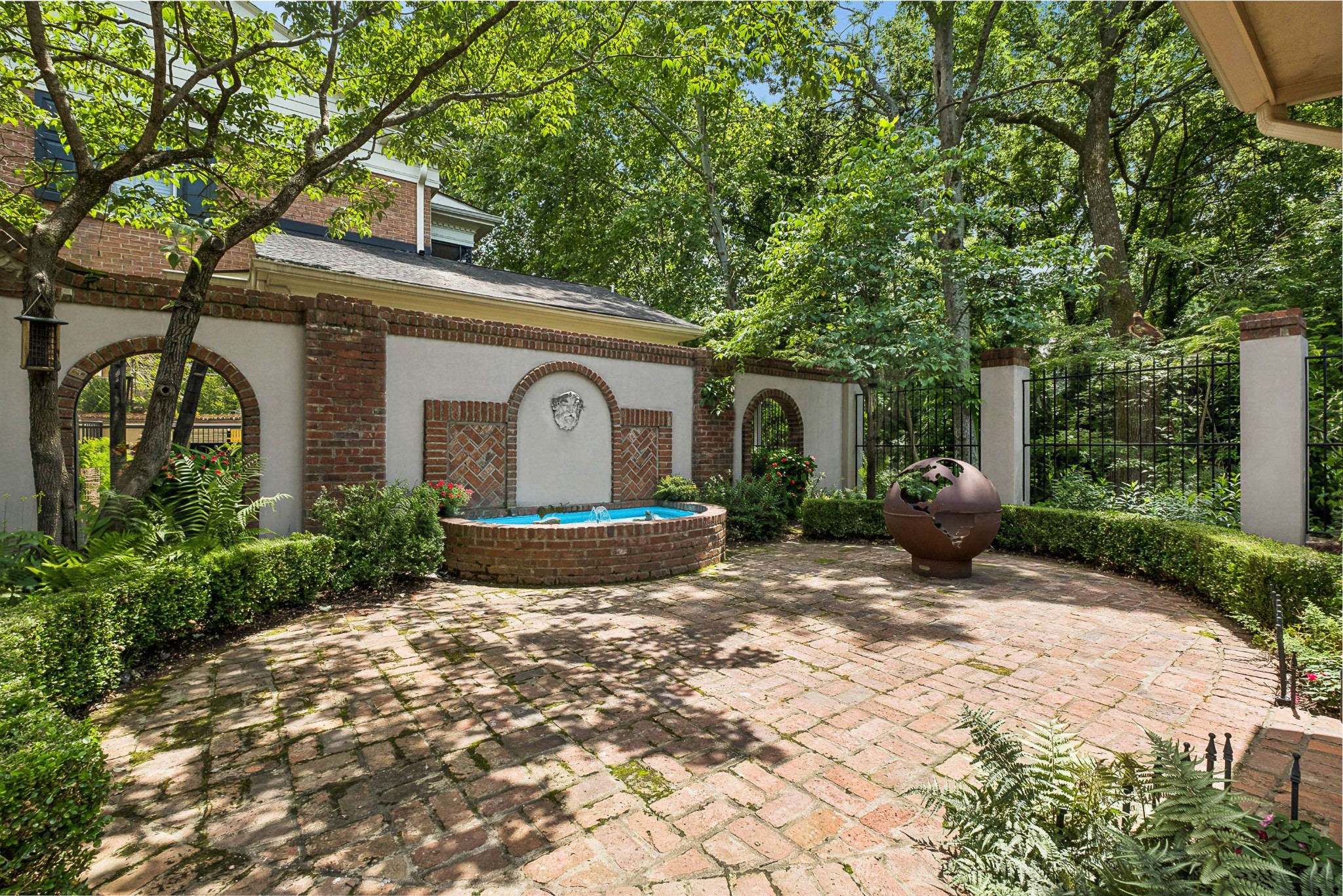 79 Concord Park, W
