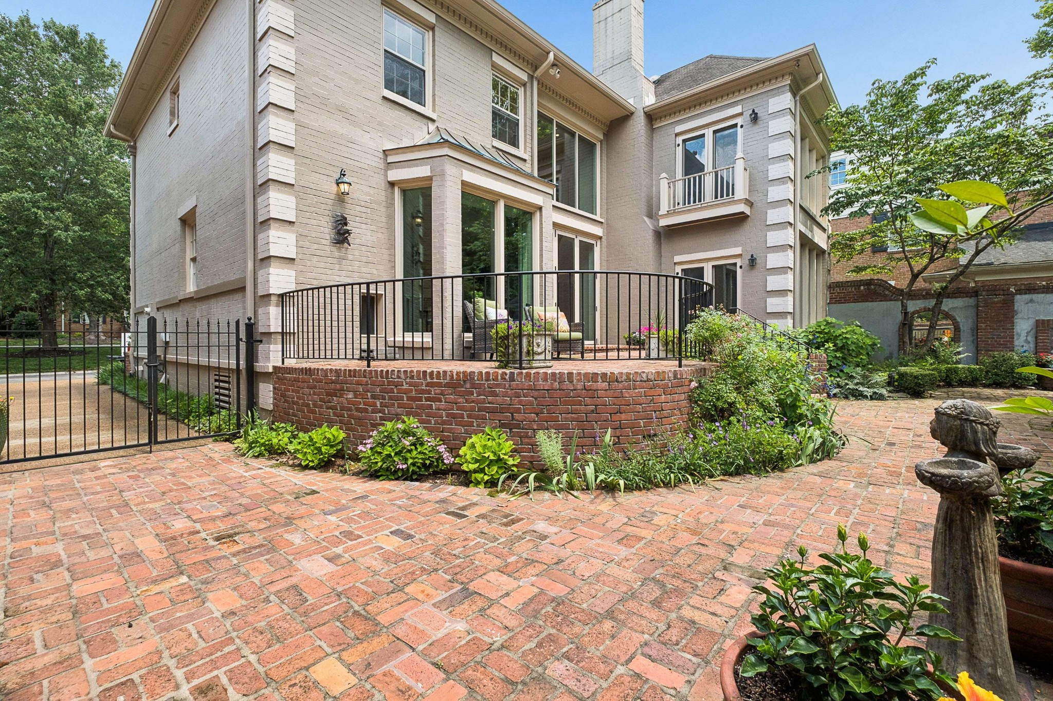 79 Concord Park, W