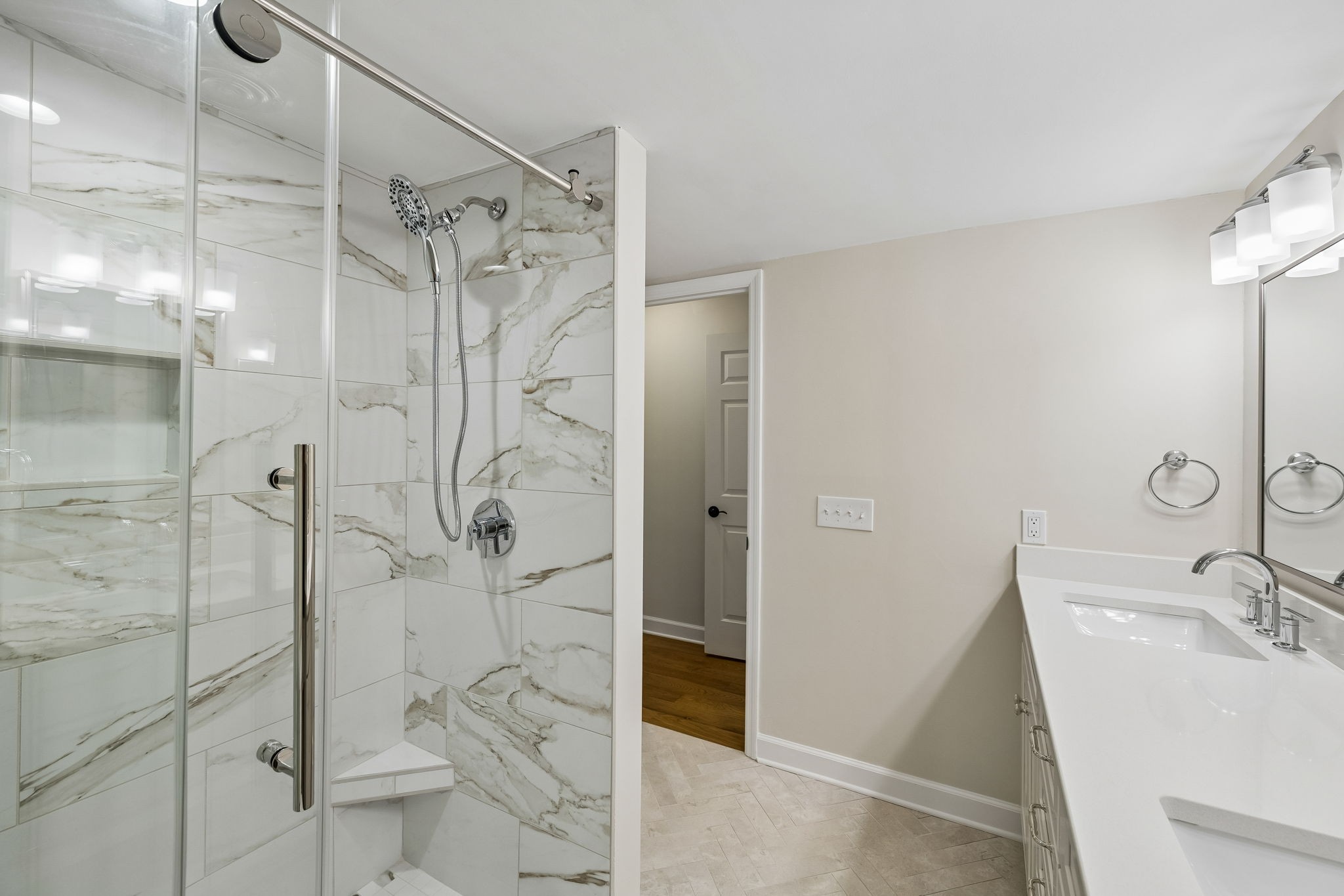 401 Bowling Avenue Unit: 15