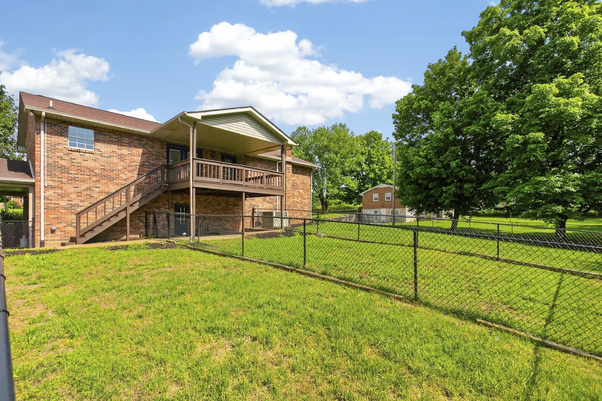 1053 Johns Rd