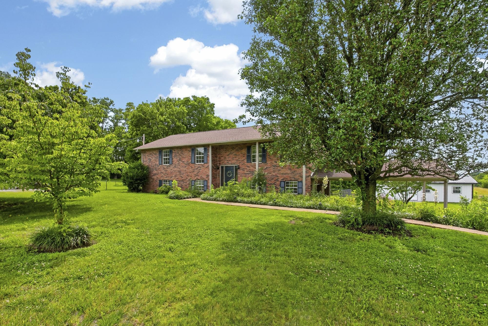 1053 Johns Rd