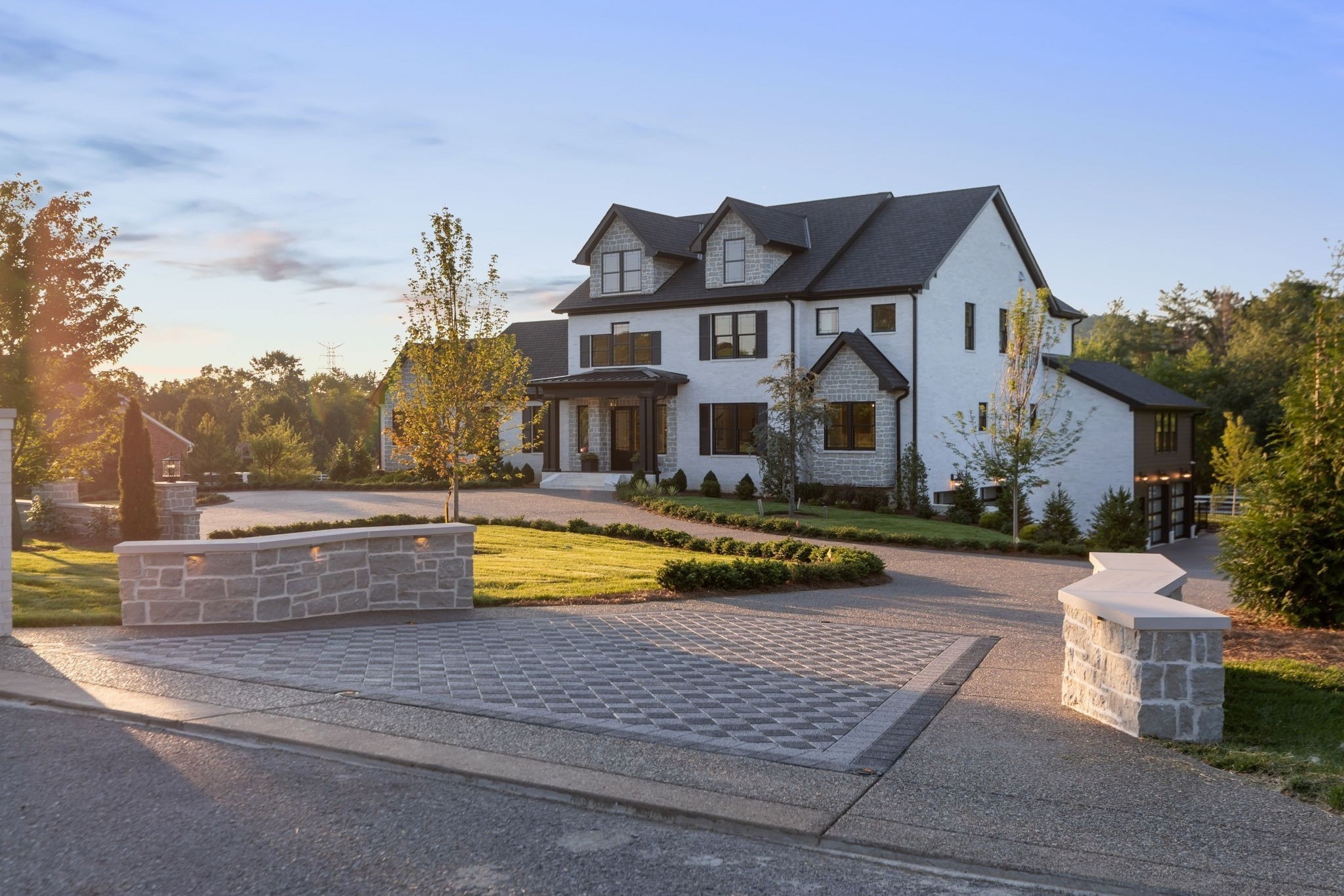 102 Steeplechase Ln