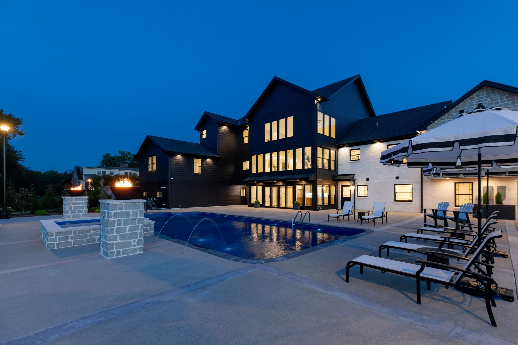 102 Steeplechase Ln
