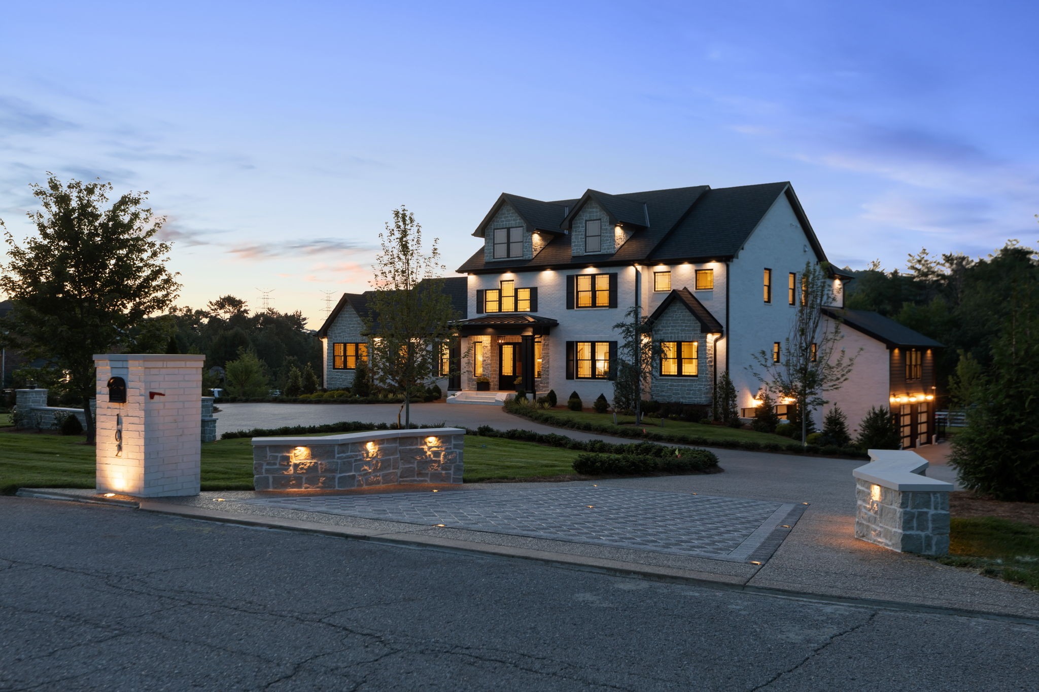 102 Steeplechase Ln