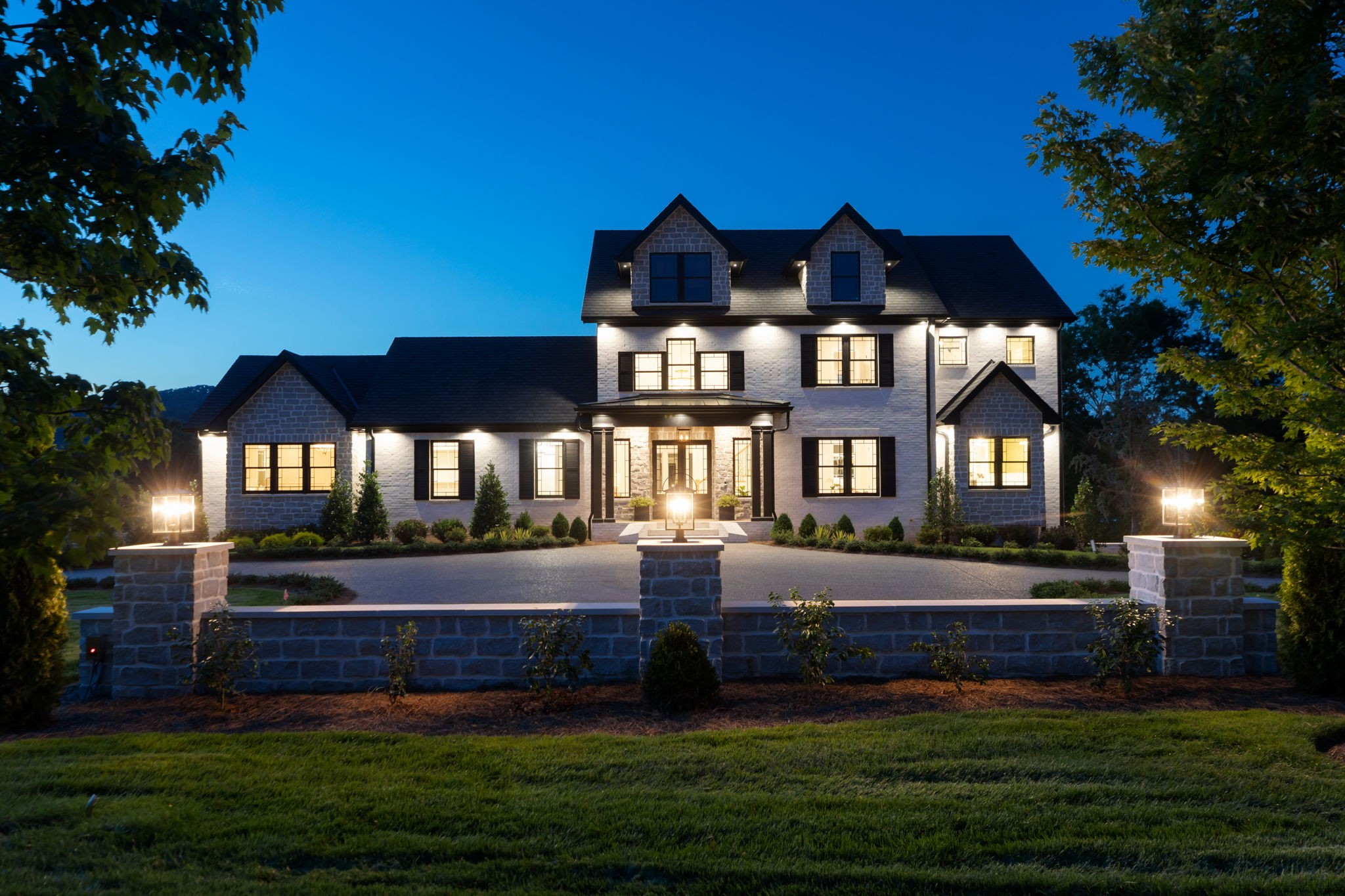 102 Steeplechase Ln