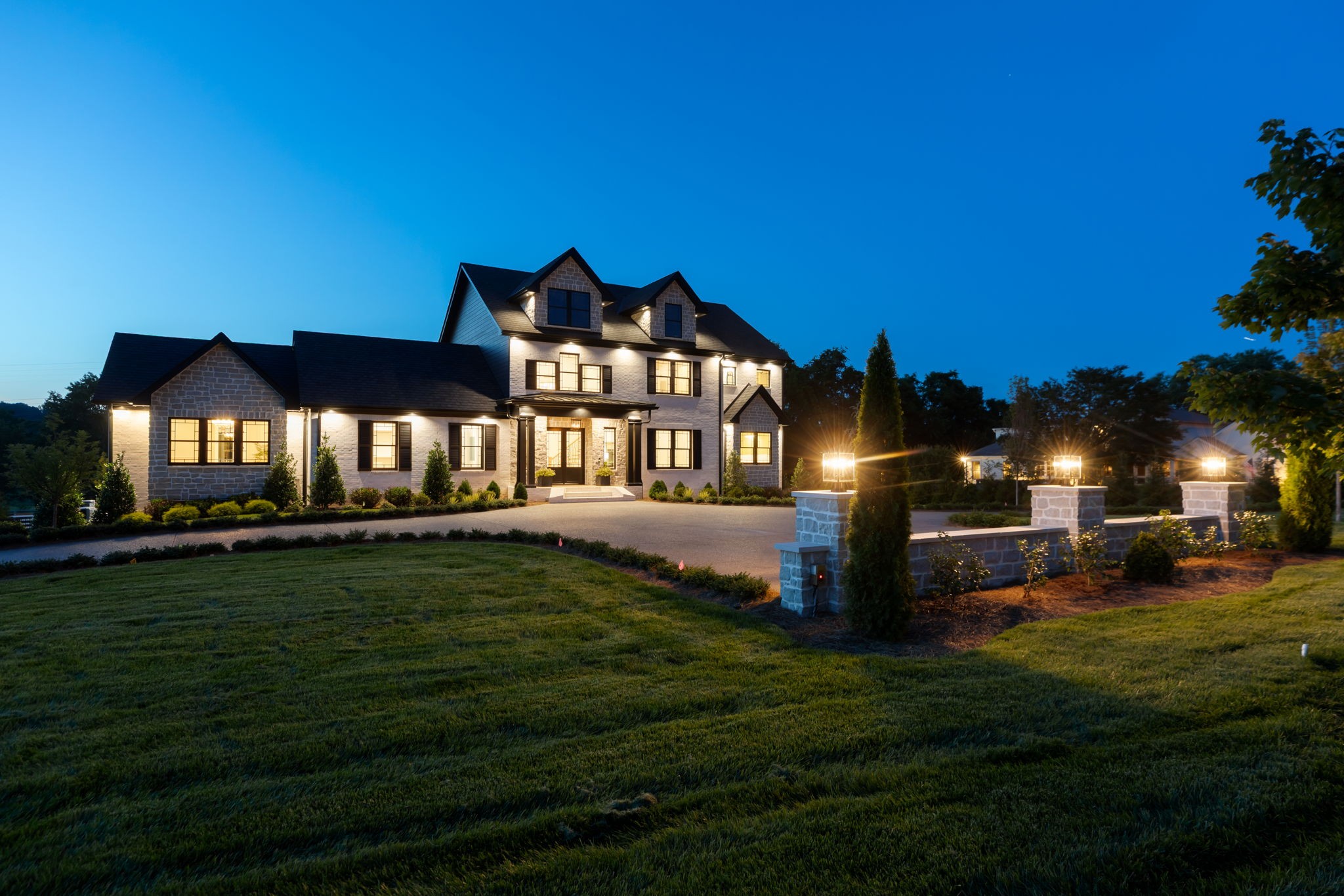 102 Steeplechase Ln