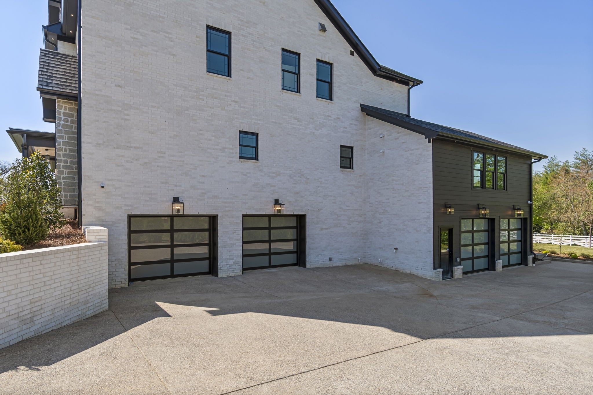 102 Steeplechase Ln