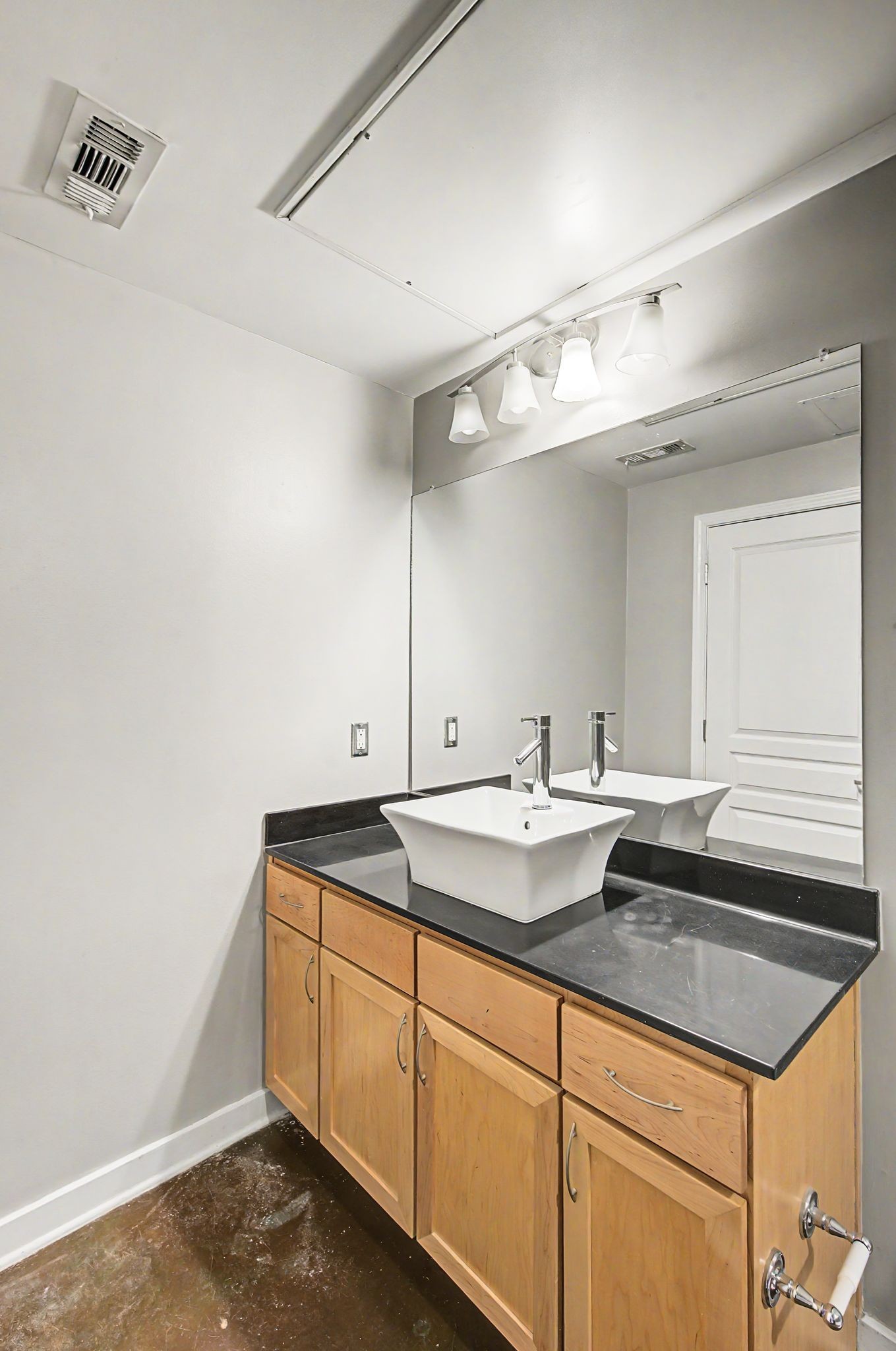3000 Vanderbilt Pl Unit: 108