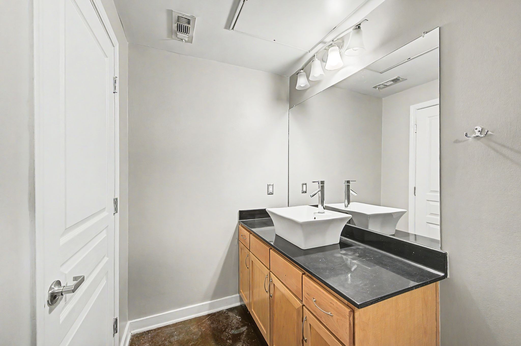 3000 Vanderbilt Pl Unit: 108